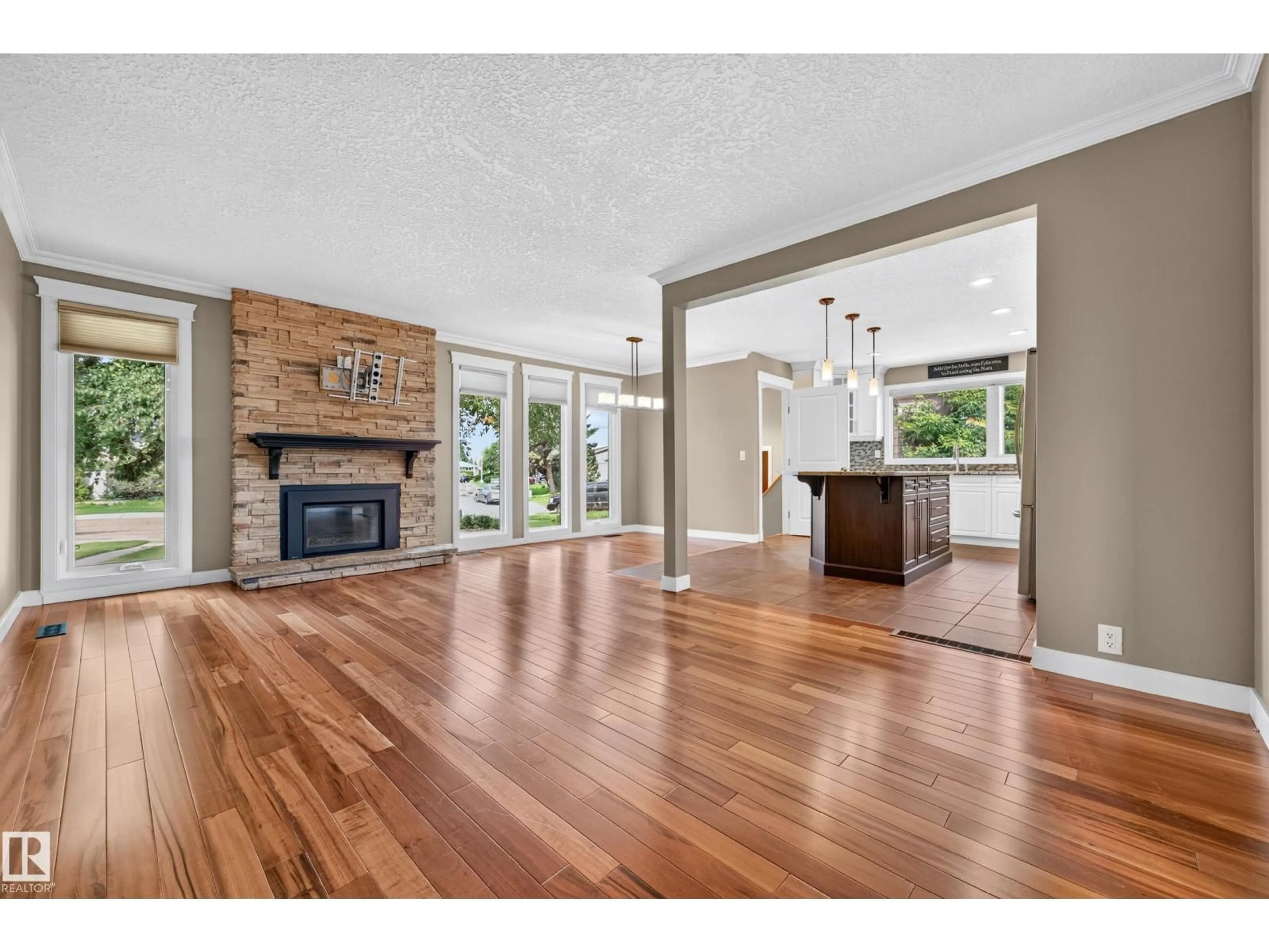 Unknown for NW - 12819 45 ST, Edmonton Alberta T5A2K3