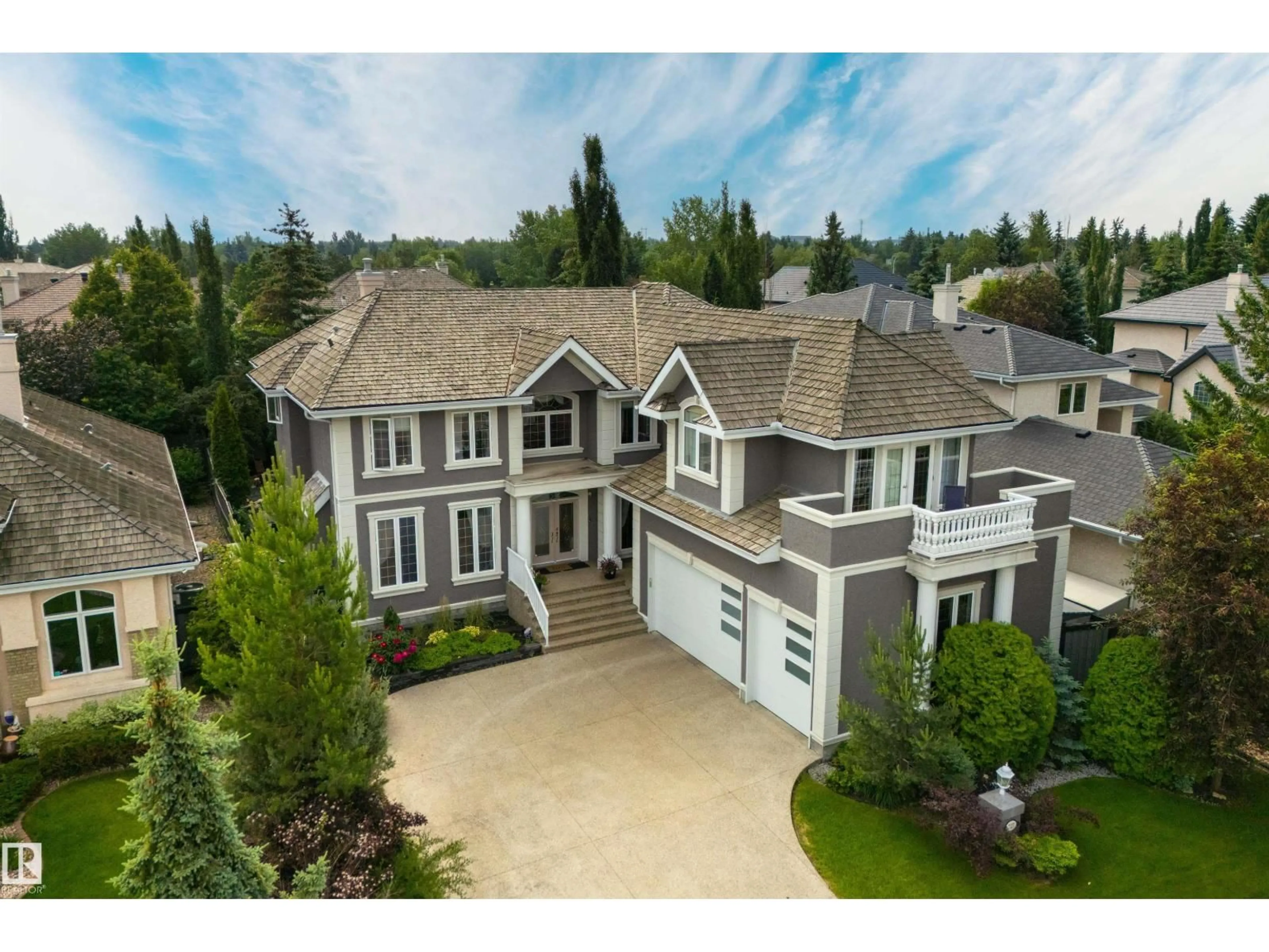 A pic from outside/outdoor area/front of a property/back of a property/a pic from drone, street for 727 HETU LN, Edmonton Alberta T6R2W9