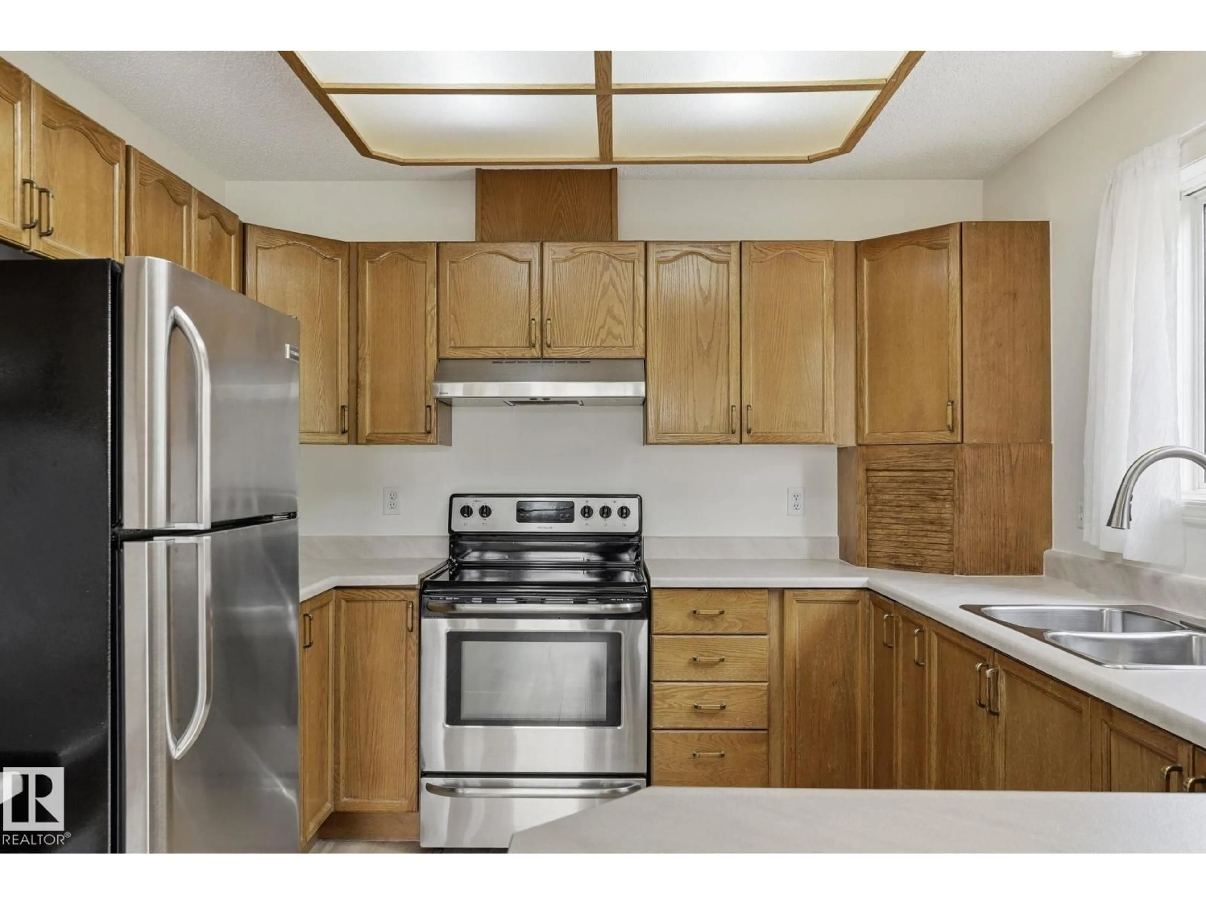 Standard kitchen, unknown for #8 - 10 DEVON CL, St. Albert Alberta T8N6B6