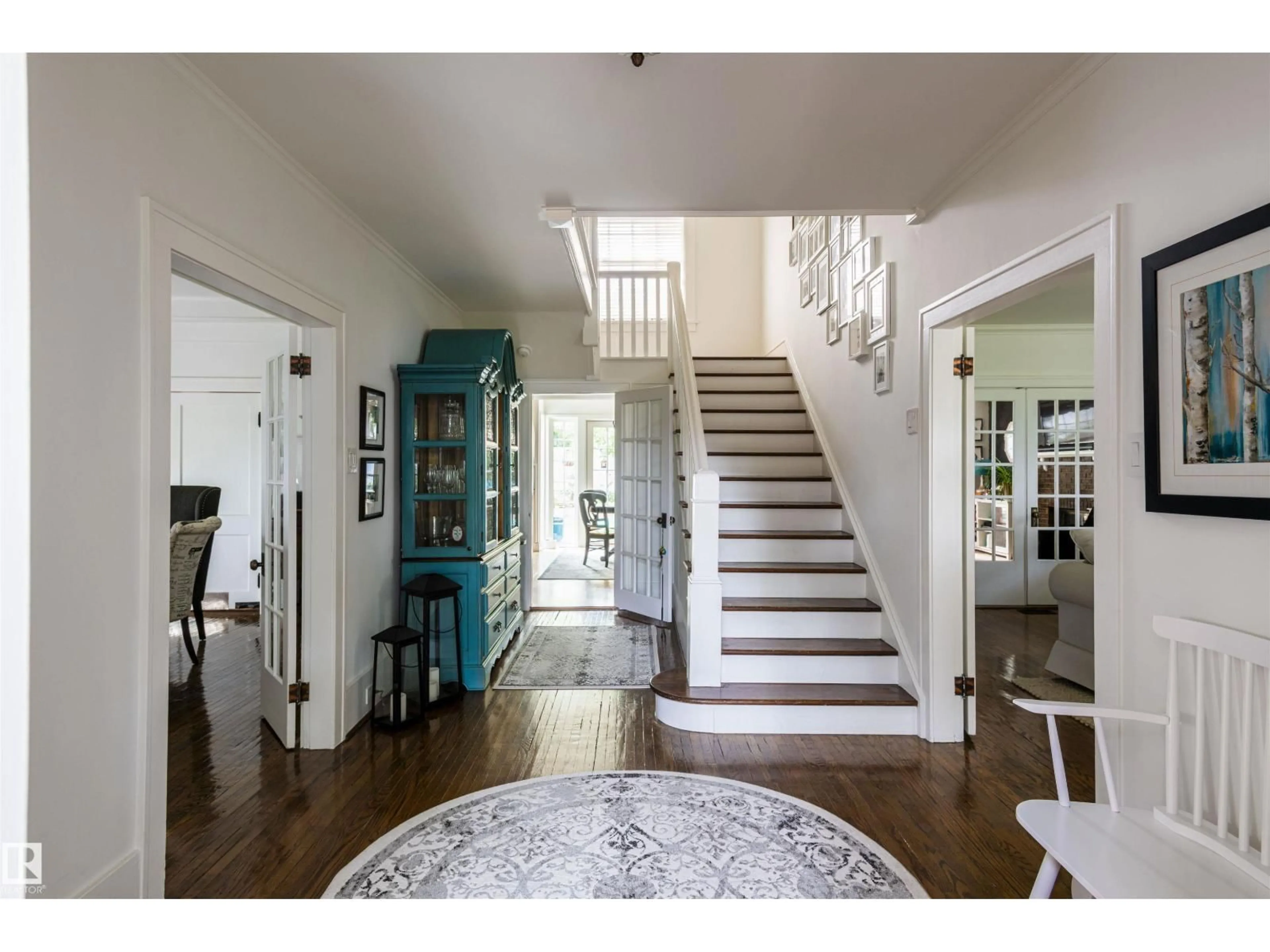 Indoor foyer for 11619 SASKATCHEWAN DR, Edmonton Alberta T6G2B5