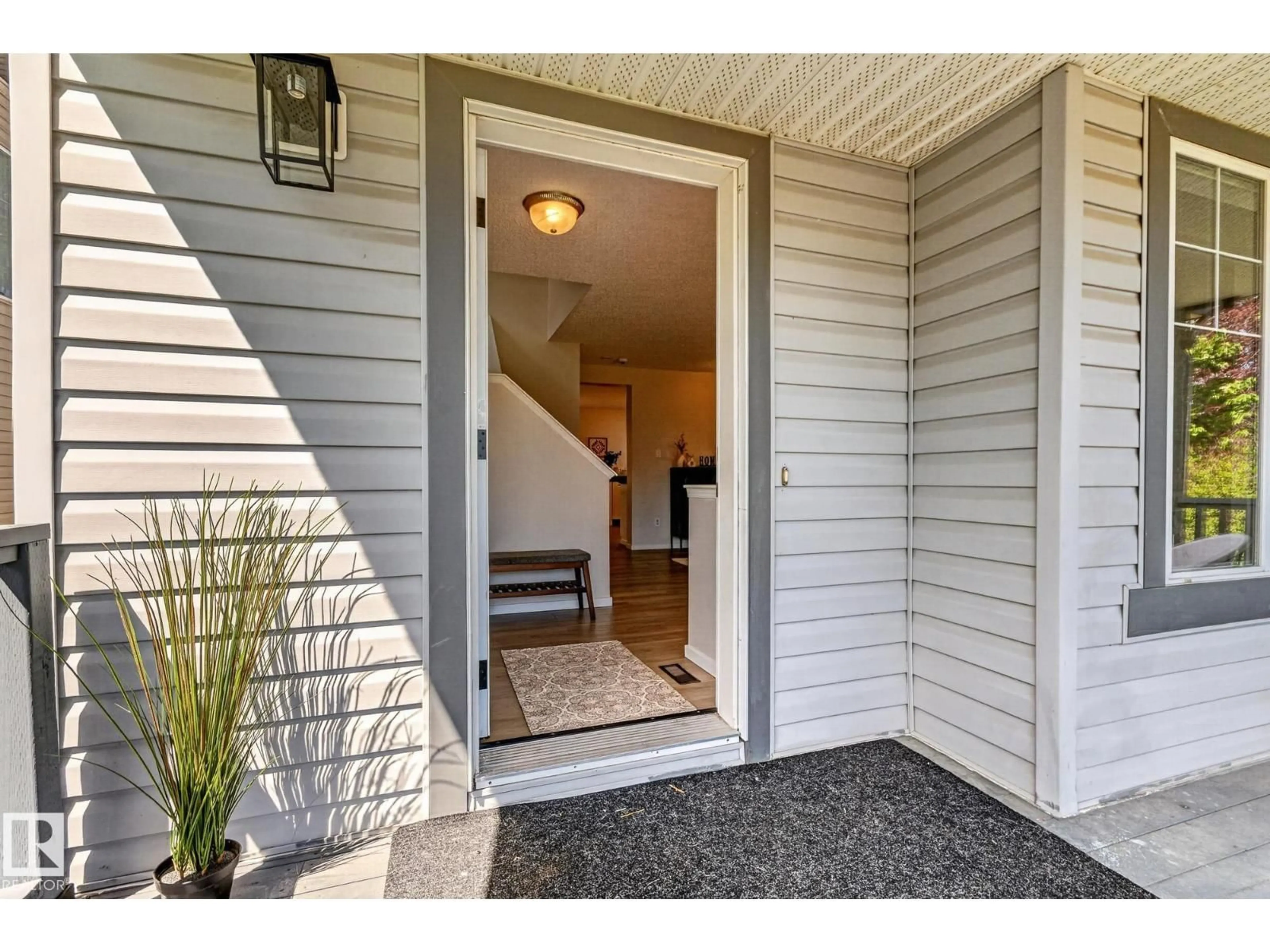 Indoor entryway for SW - 718 88A ST, Edmonton Alberta T6X1C4
