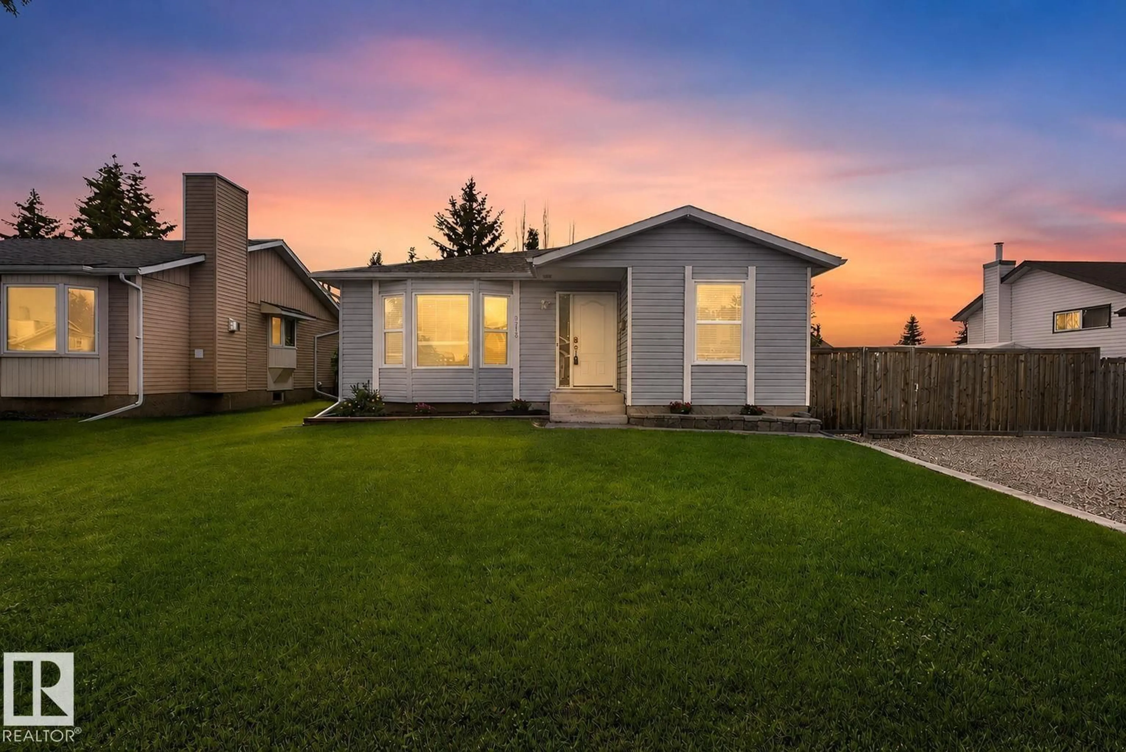Home with vinyl exterior material, street for 3218 41 ST, Leduc Alberta T9E6B9