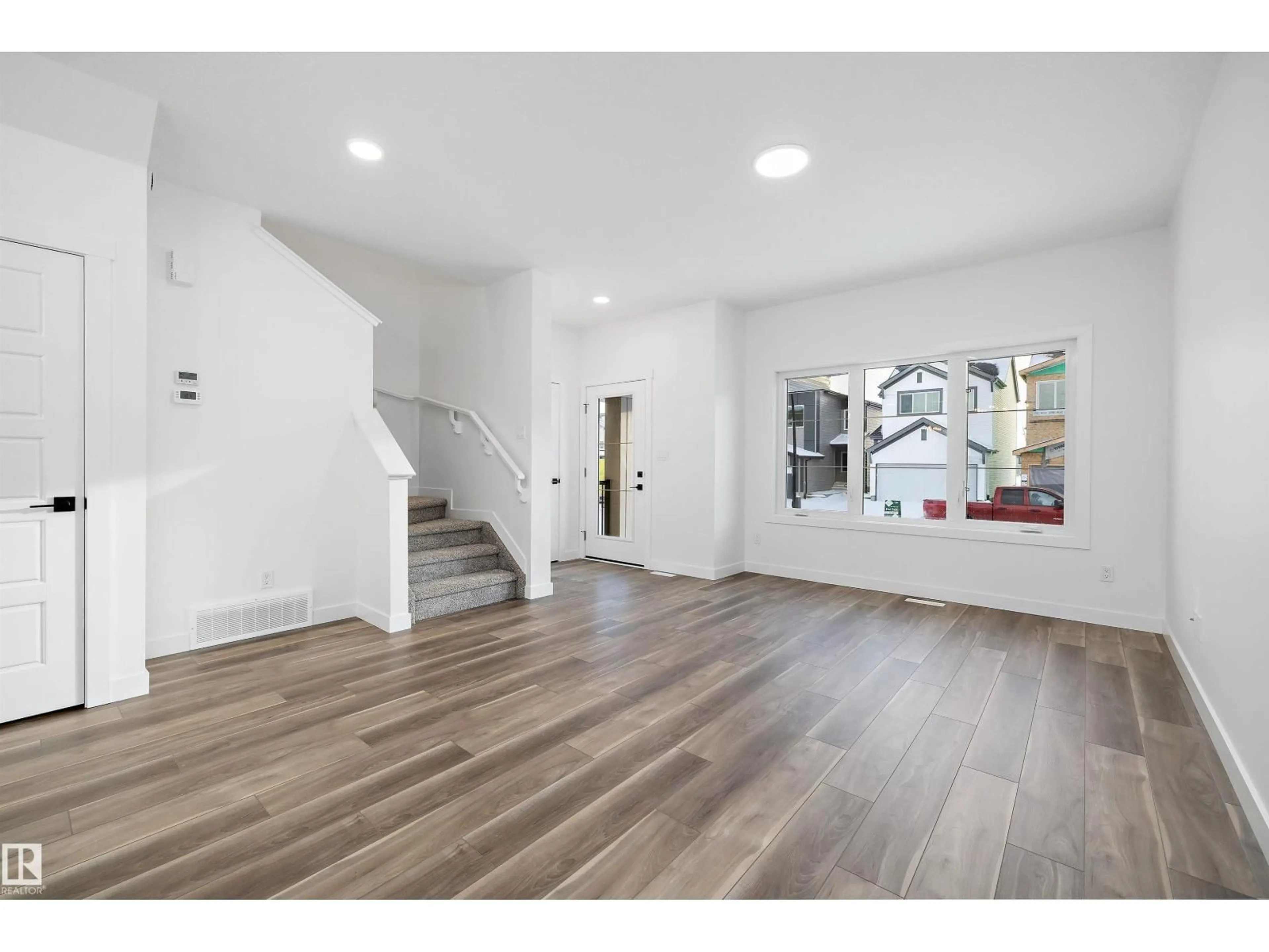Indoor entryway for NW - 18924 28 AV, Edmonton Alberta T6M3H9