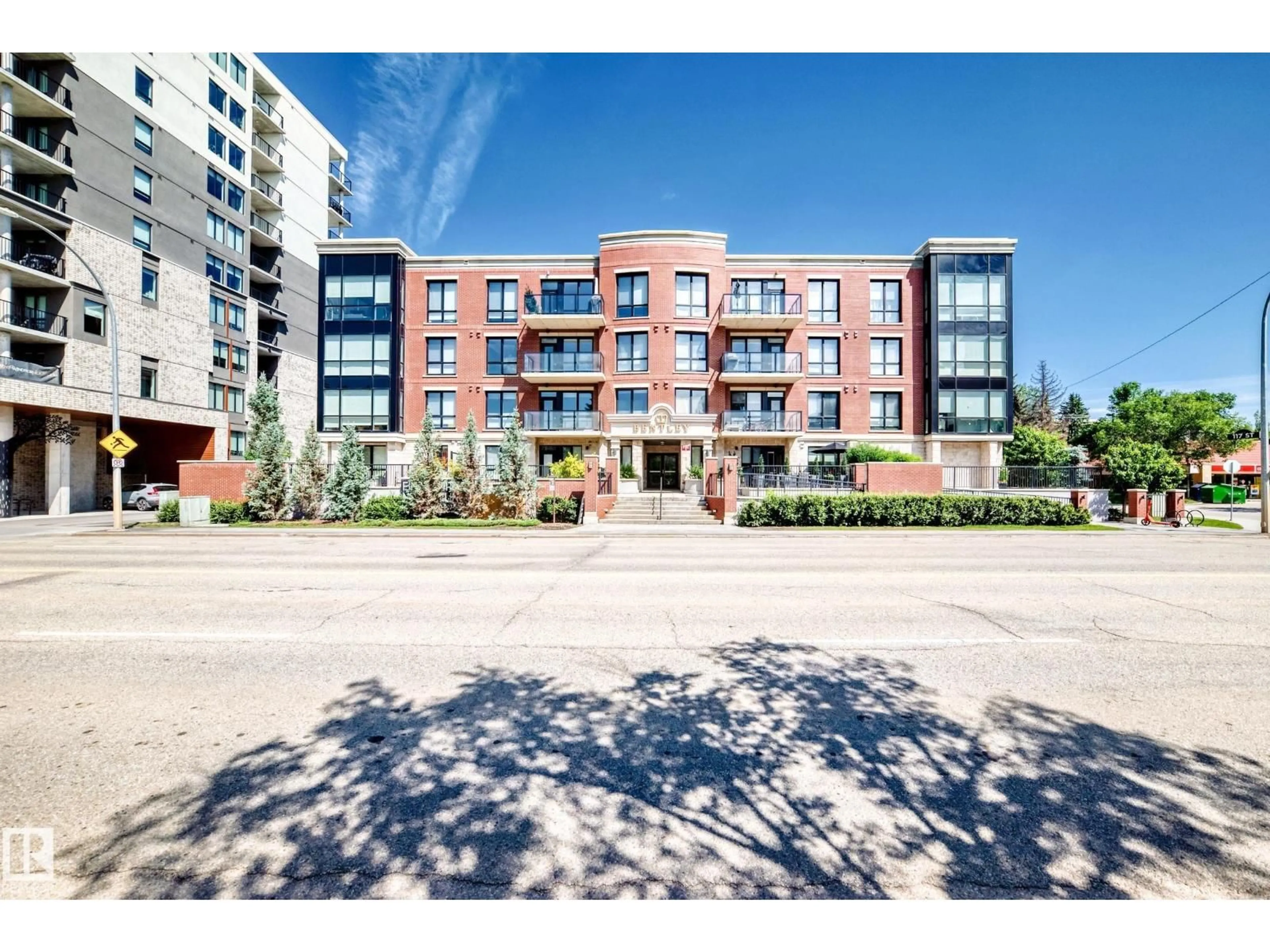 A pic from outside/outdoor area/front of a property/back of a property/a pic from drone, building for #103 - 11710 87 AV, Edmonton Alberta T6G0Y3
