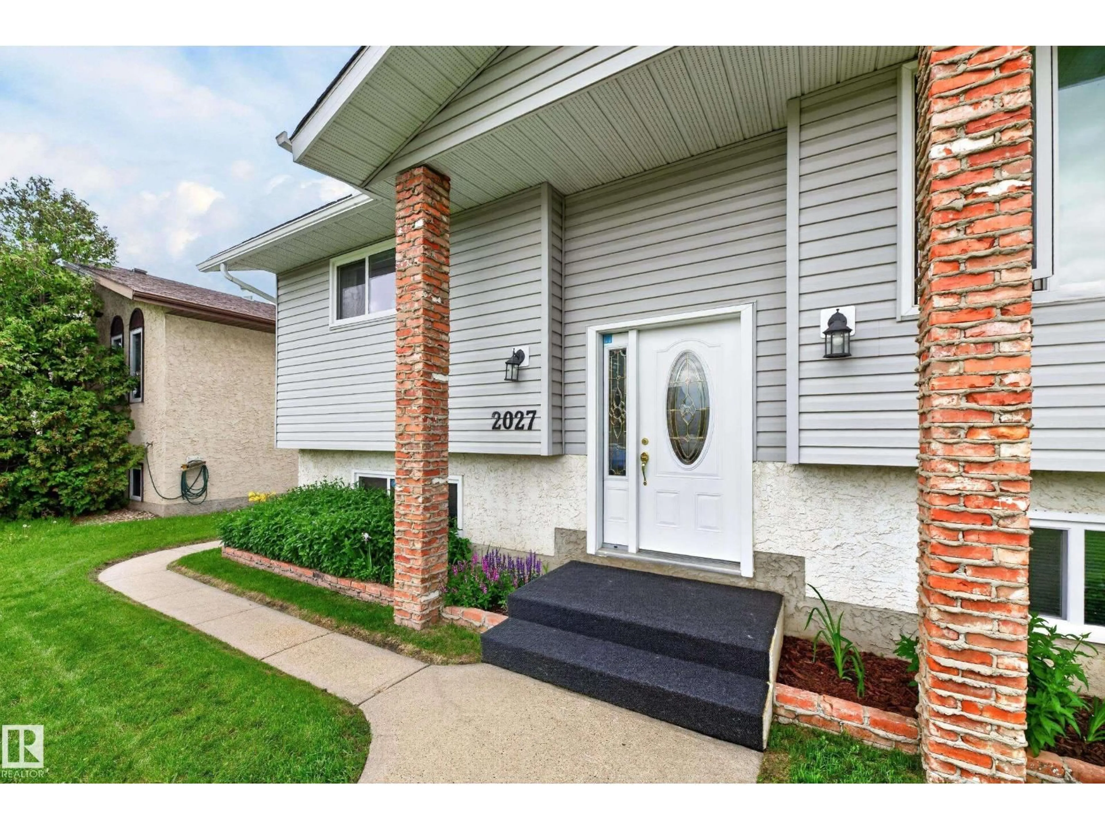 Unknown for 2027 38 ST, Edmonton Alberta T6L3G9