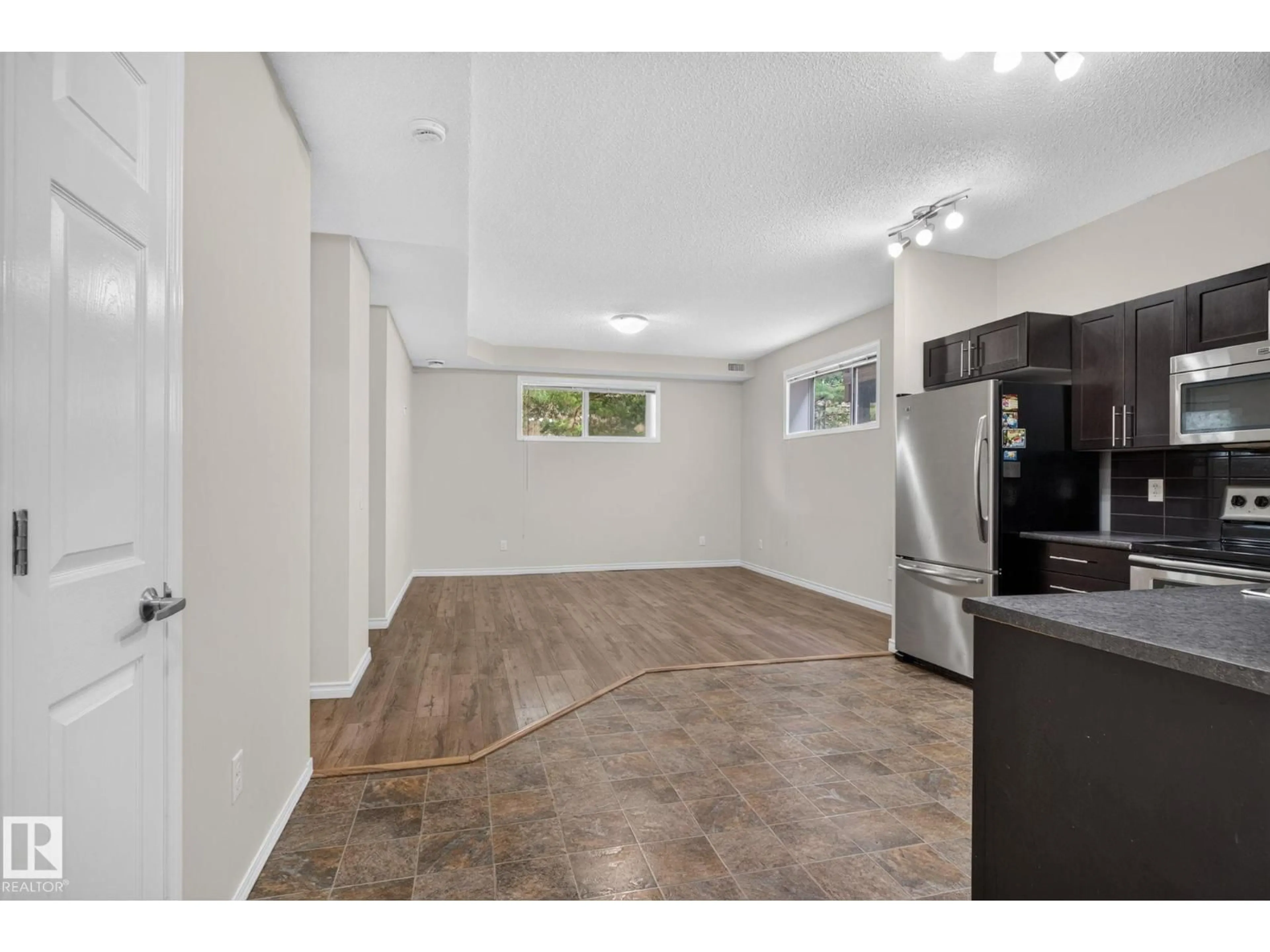 Unknown for #18 - 6520 2 AV SW, Edmonton Alberta T6X1S4