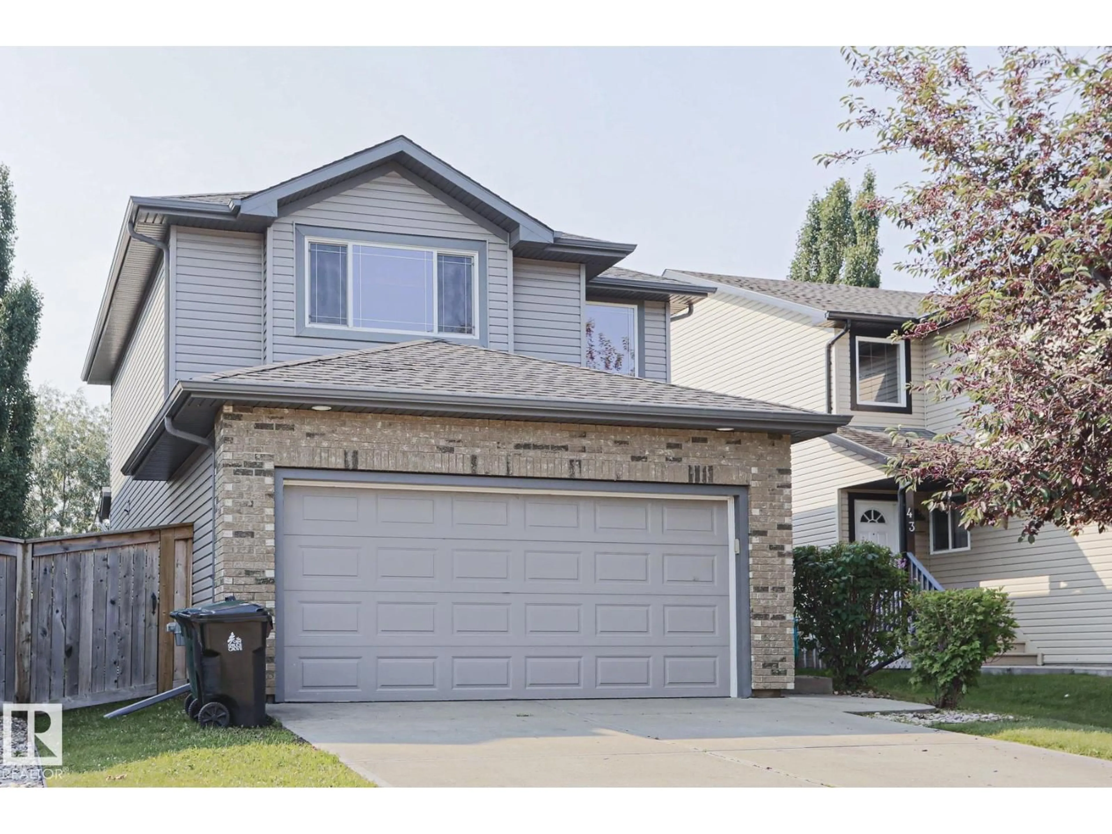Home with vinyl exterior material, street for 45 ASHTON, Spruce Grove Alberta T7X0H9