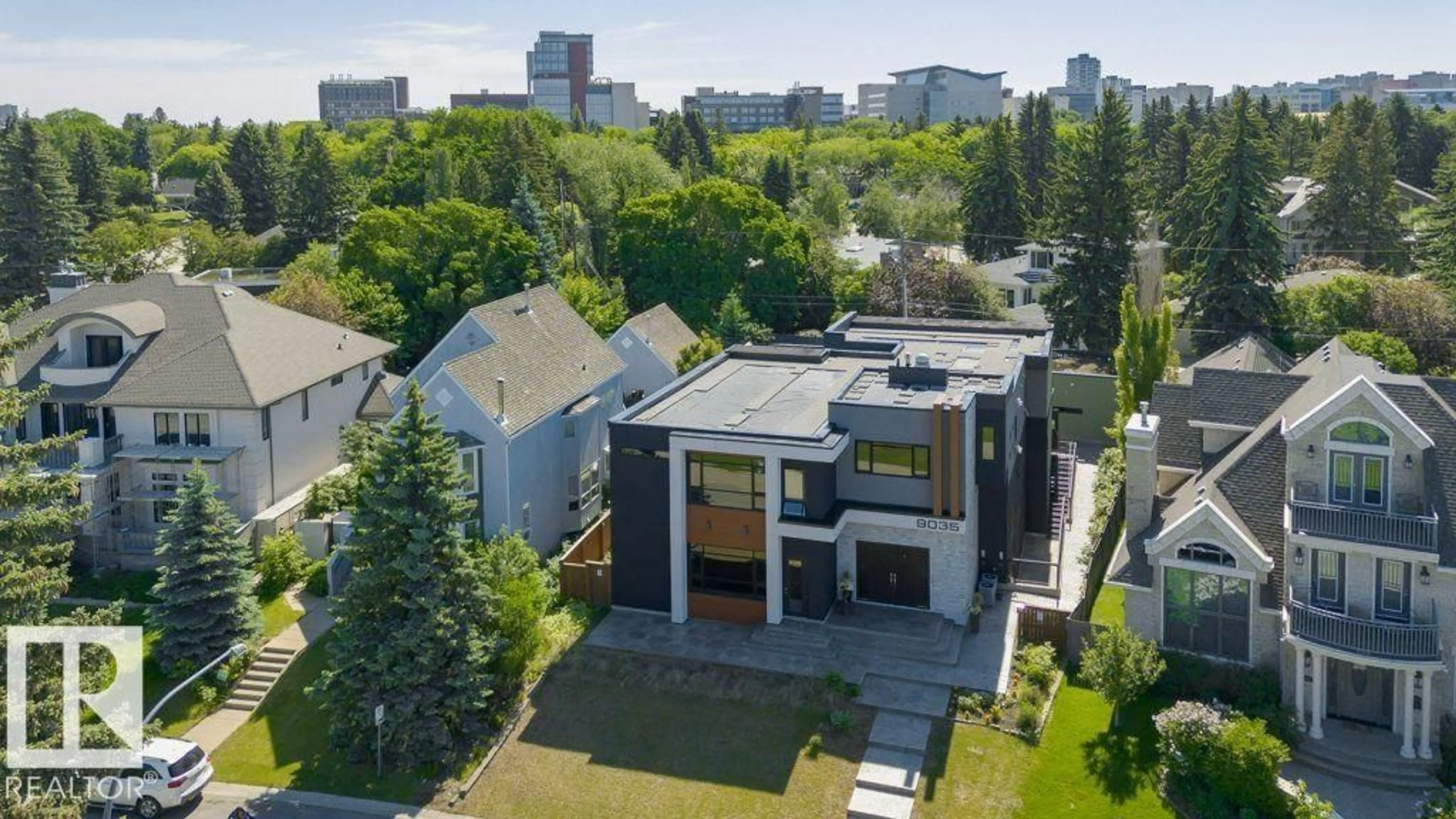 A pic from outside/outdoor area/front of a property/back of a property/a pic from drone, unknown for 9035 SASKATCHEWAN DR, Edmonton Alberta T6G2B2