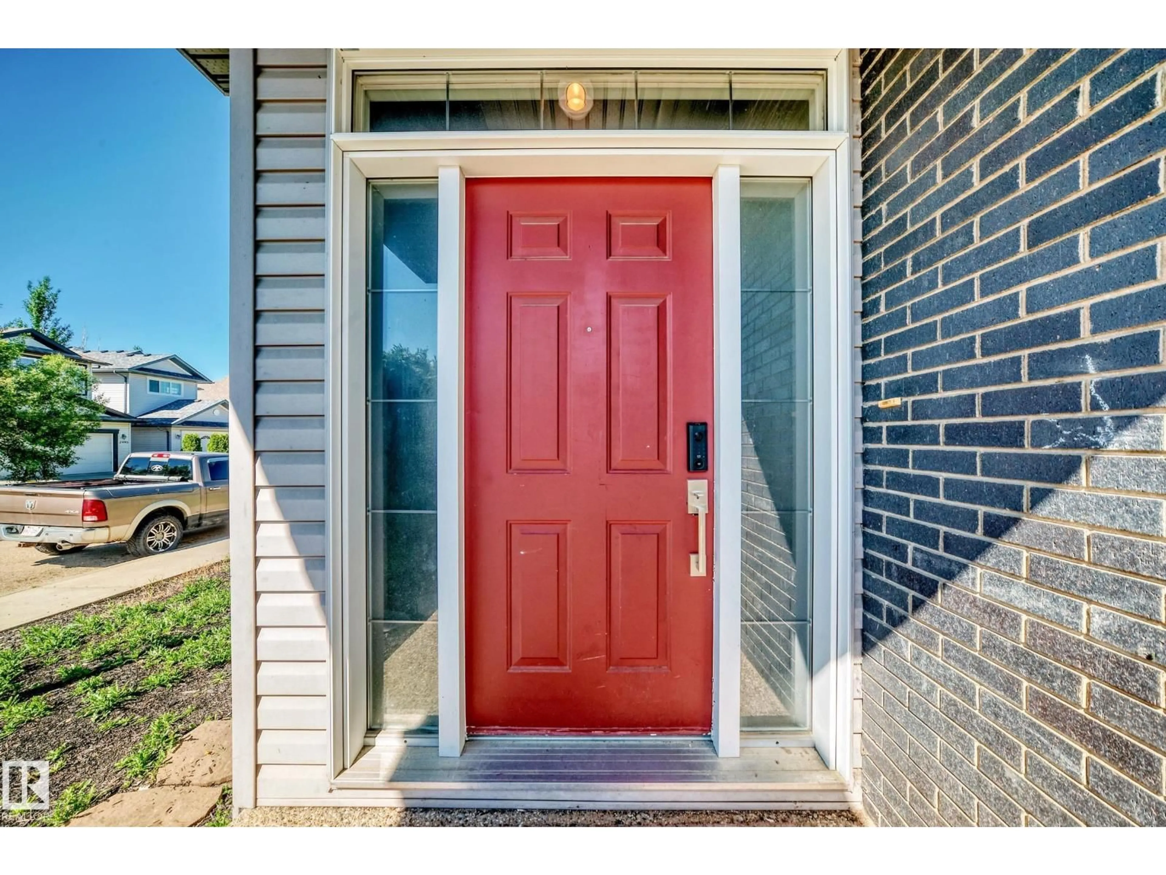 Indoor entryway for 2984 MCPHADDEN WY, Edmonton Alberta T6W1P8