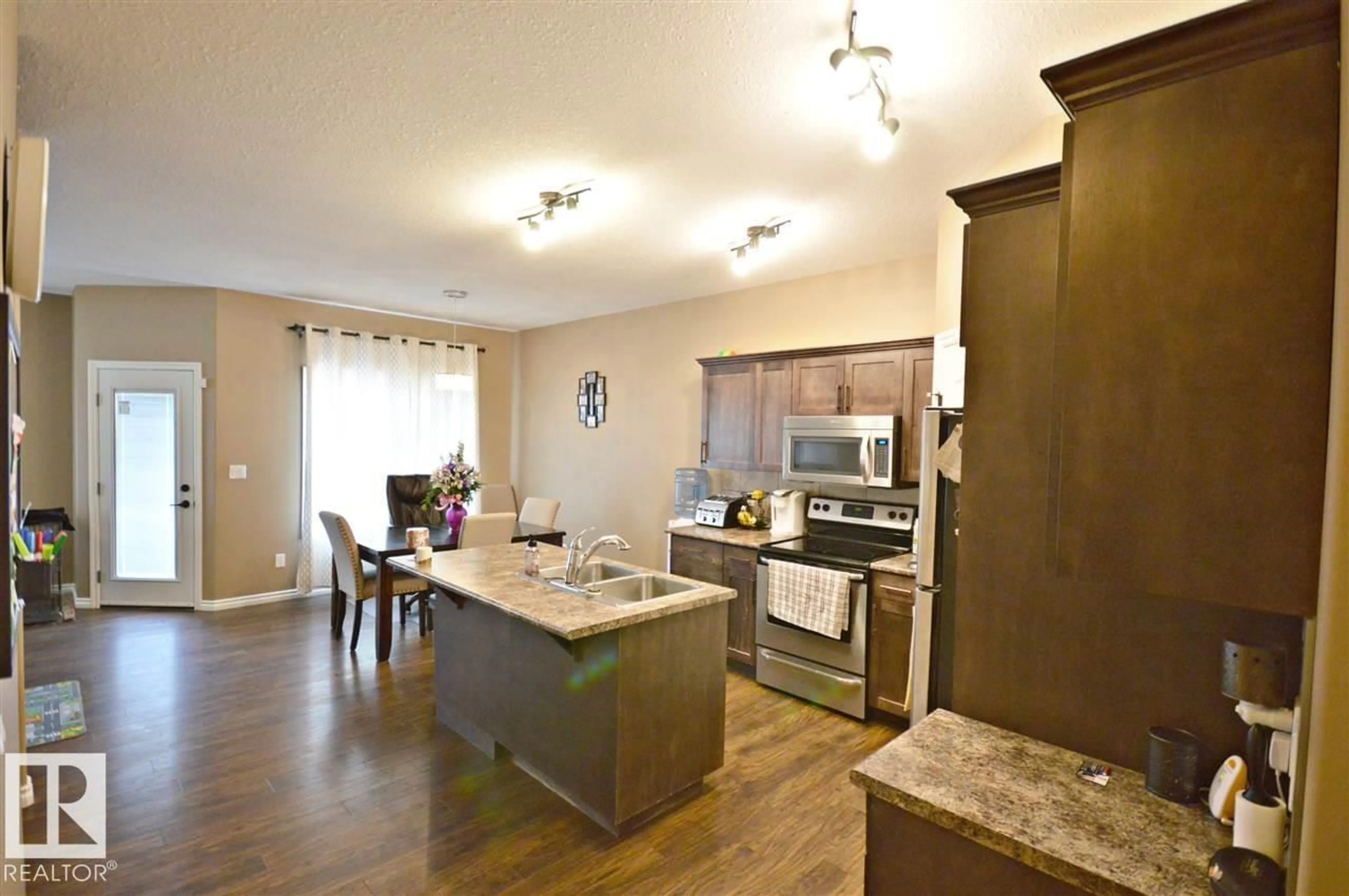 Open concept kitchen, unknown for 3730 BEAU VISTA BV, Bonnyville Town Alberta T9N0A8
