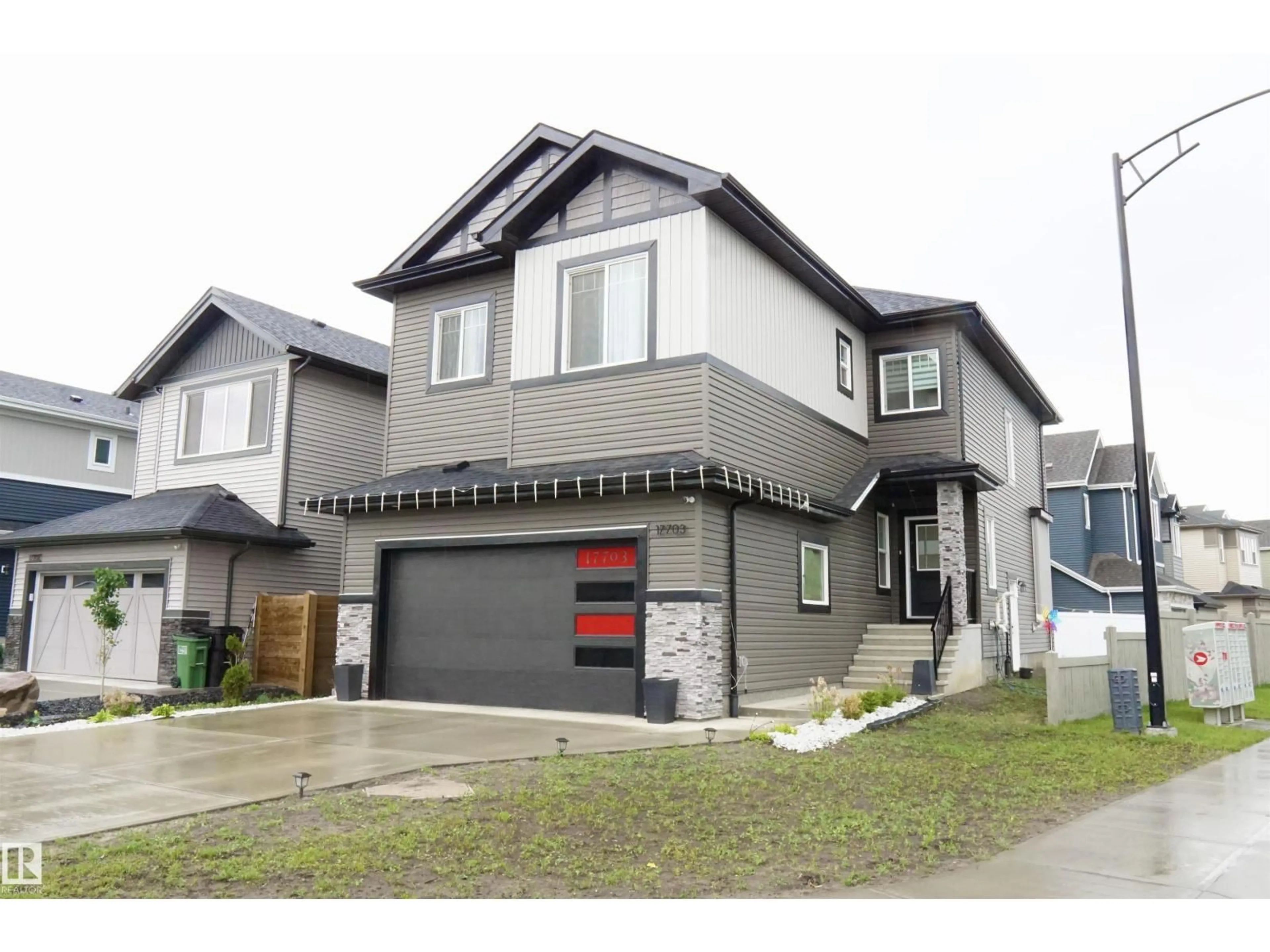 Home with vinyl exterior material, street for NW - 17703 74 ST, Edmonton Alberta T5Z0V9