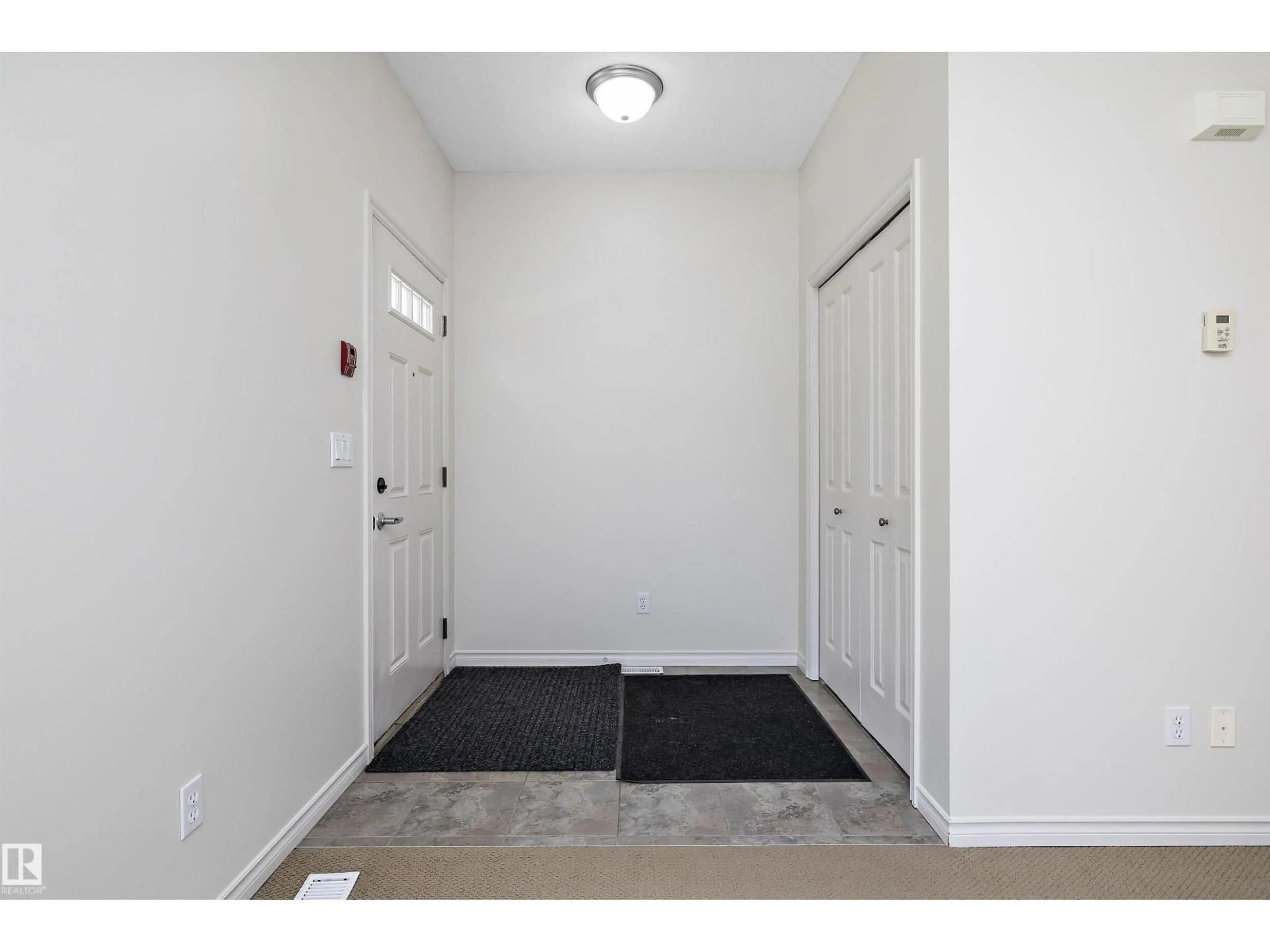 Indoor entryway for #101 - 13825 155 AV, Edmonton Alberta T6V0B8