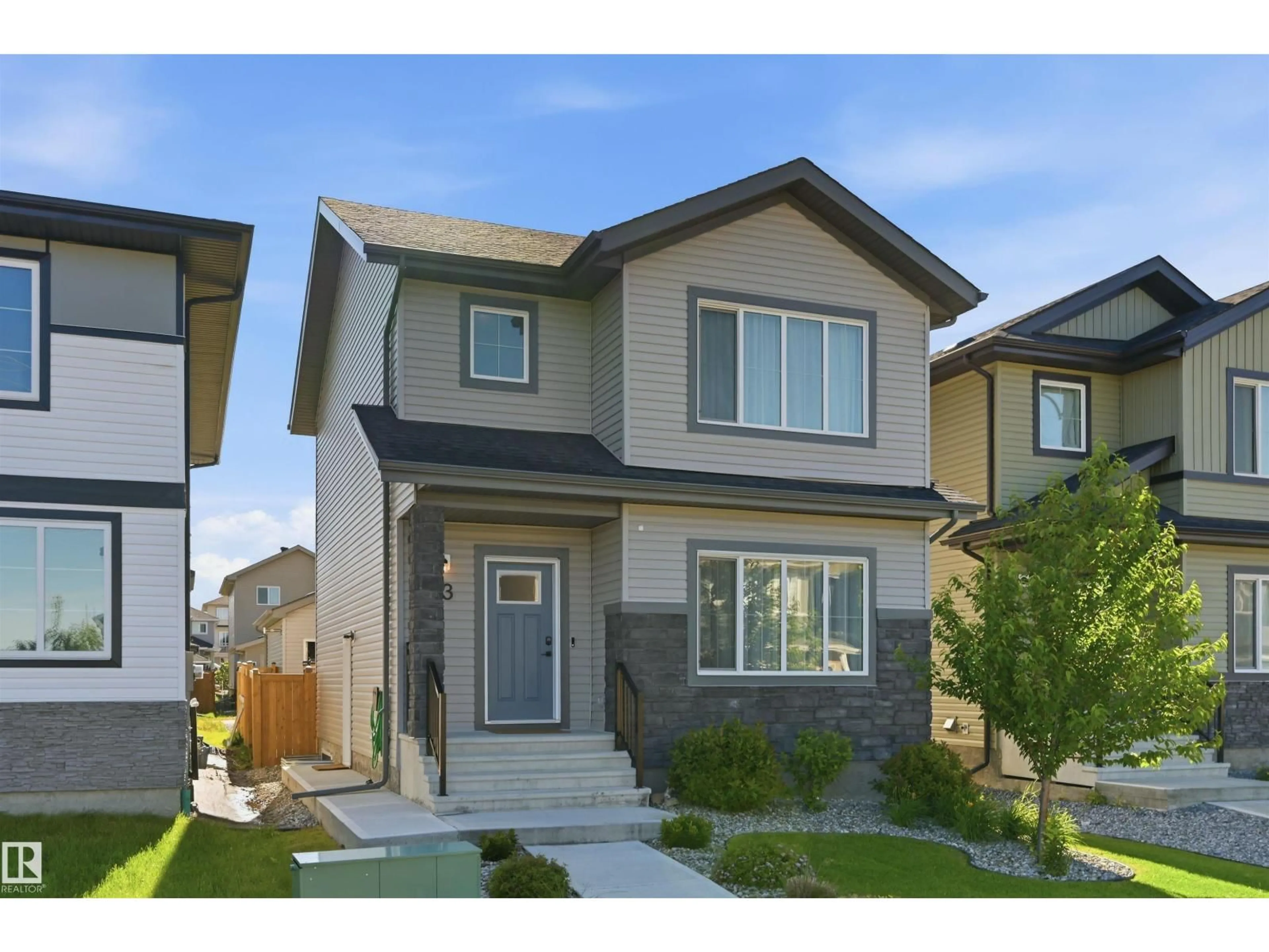 Home with vinyl exterior material, street for 73 WILTREE TC, Fort Saskatchewan Alberta T8L0X6
