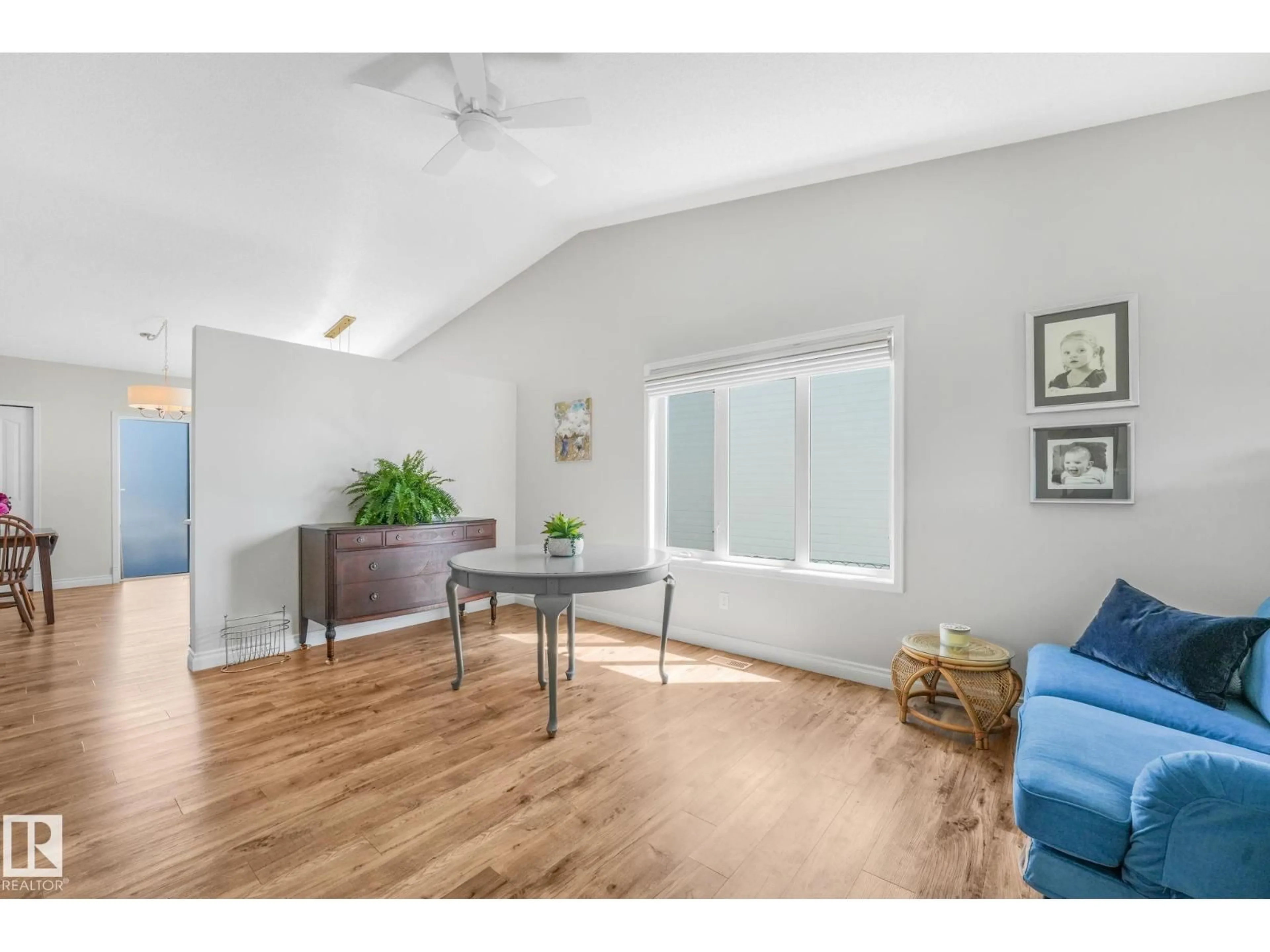A pic of a room for 22 LANDSDOWNE DR, Spruce Grove Alberta T7X3Y4