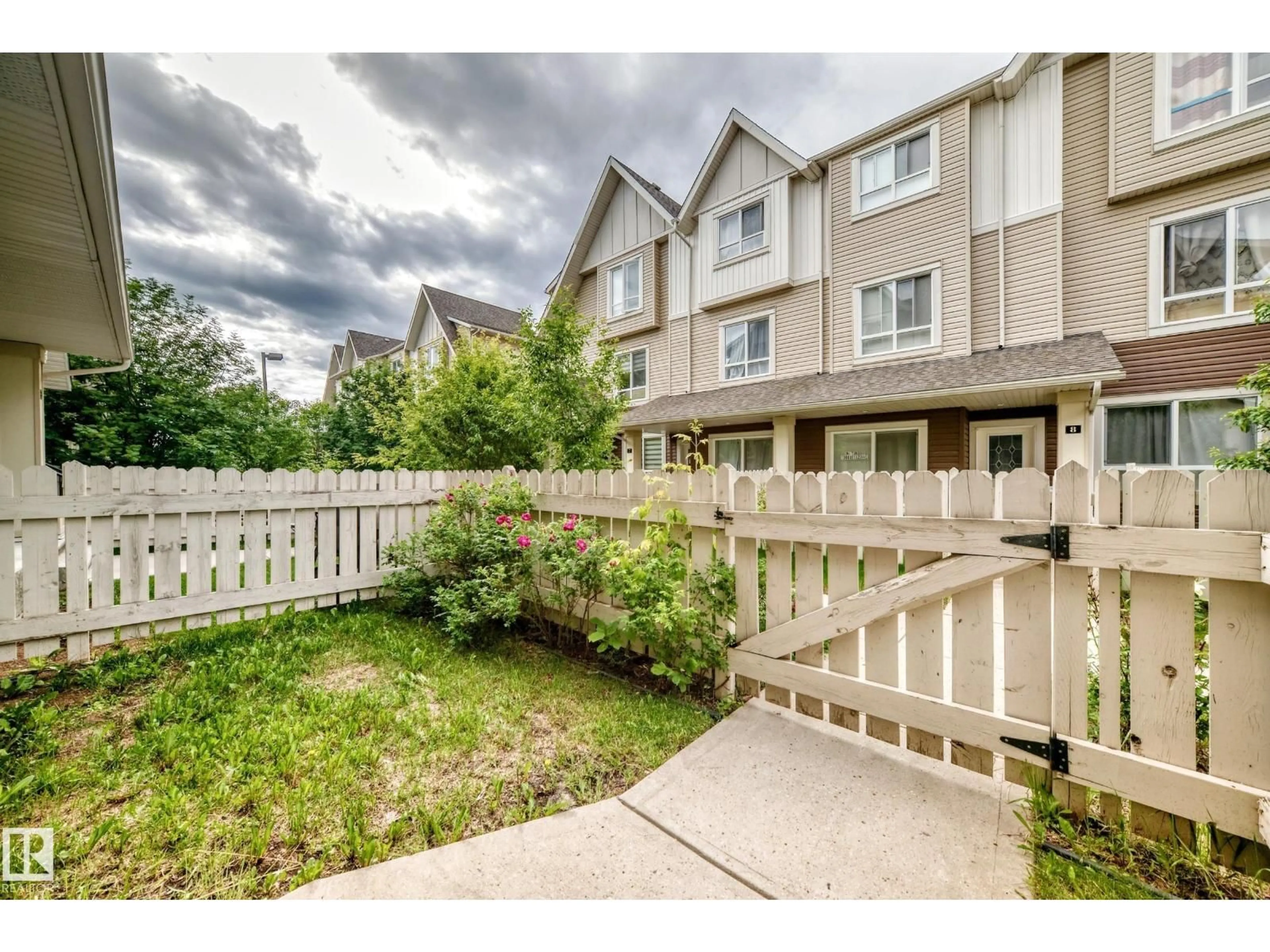 Patio, mountain view for 13003 132 AV NW, Edmonton Alberta T5L3R2