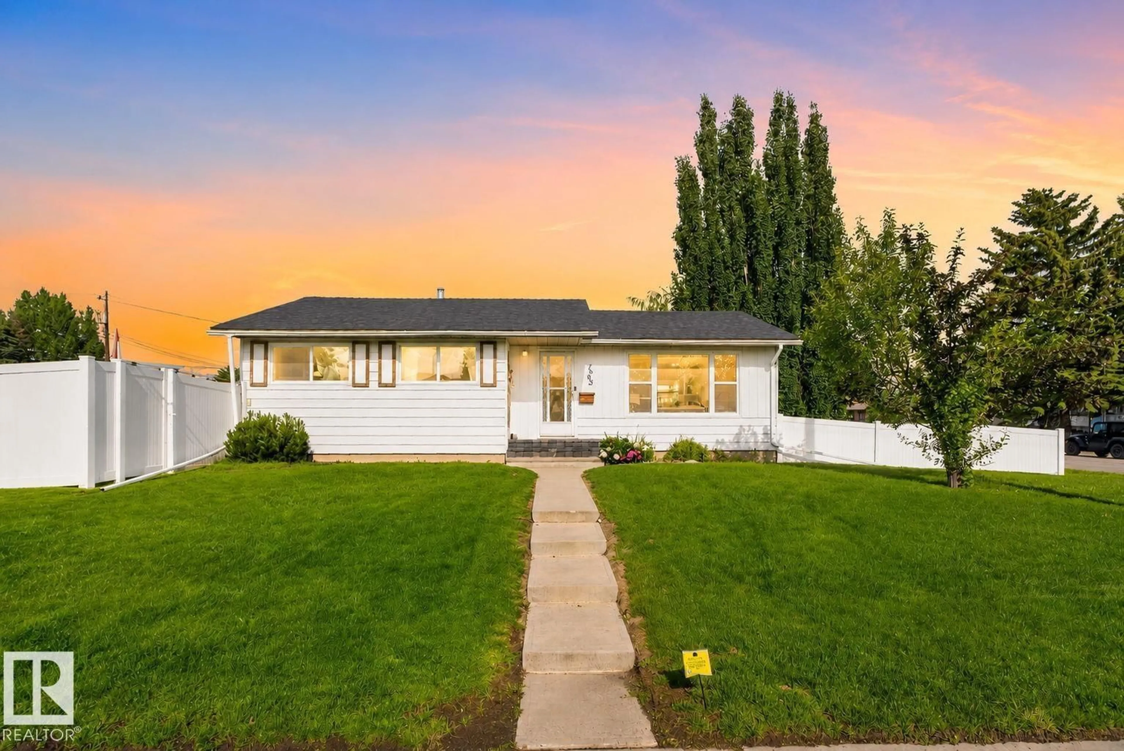 Home with vinyl exterior material, street for 7803 73 ST, Edmonton Alberta T6B1Z5
