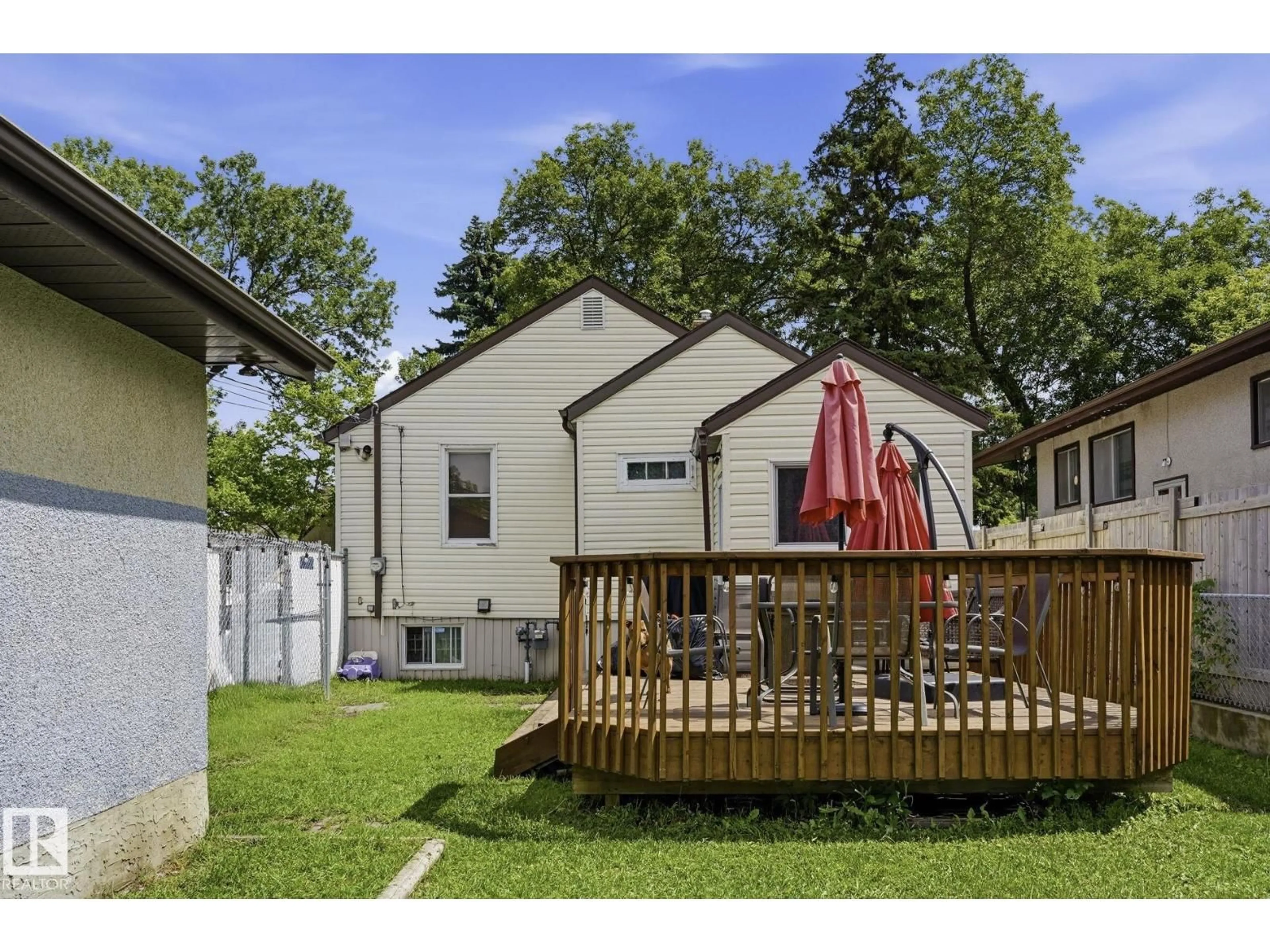 Unknown for 11918 47 ST, Edmonton Alberta T5W2X1