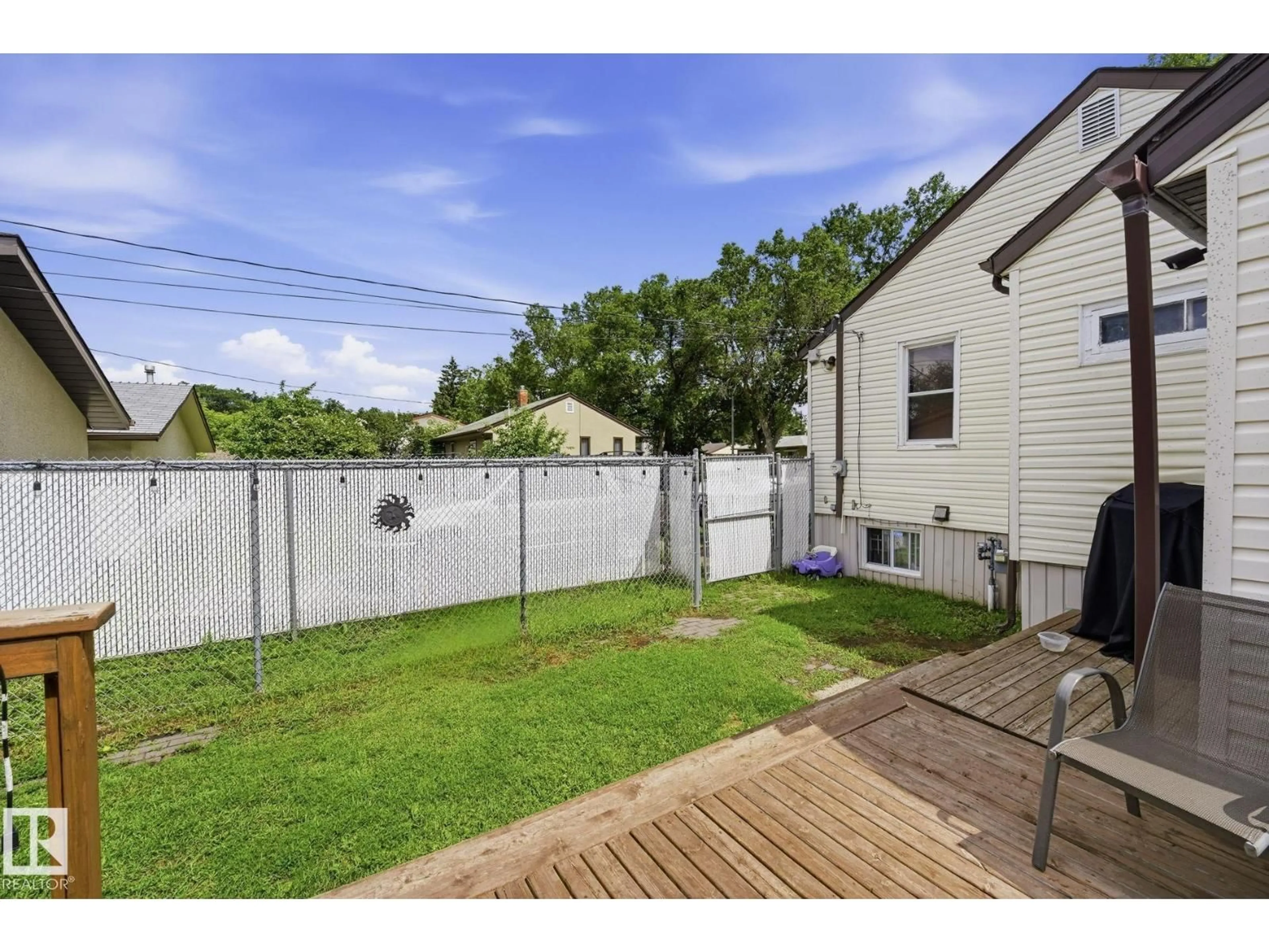 Unknown for 11918 47 ST, Edmonton Alberta T5W2X1