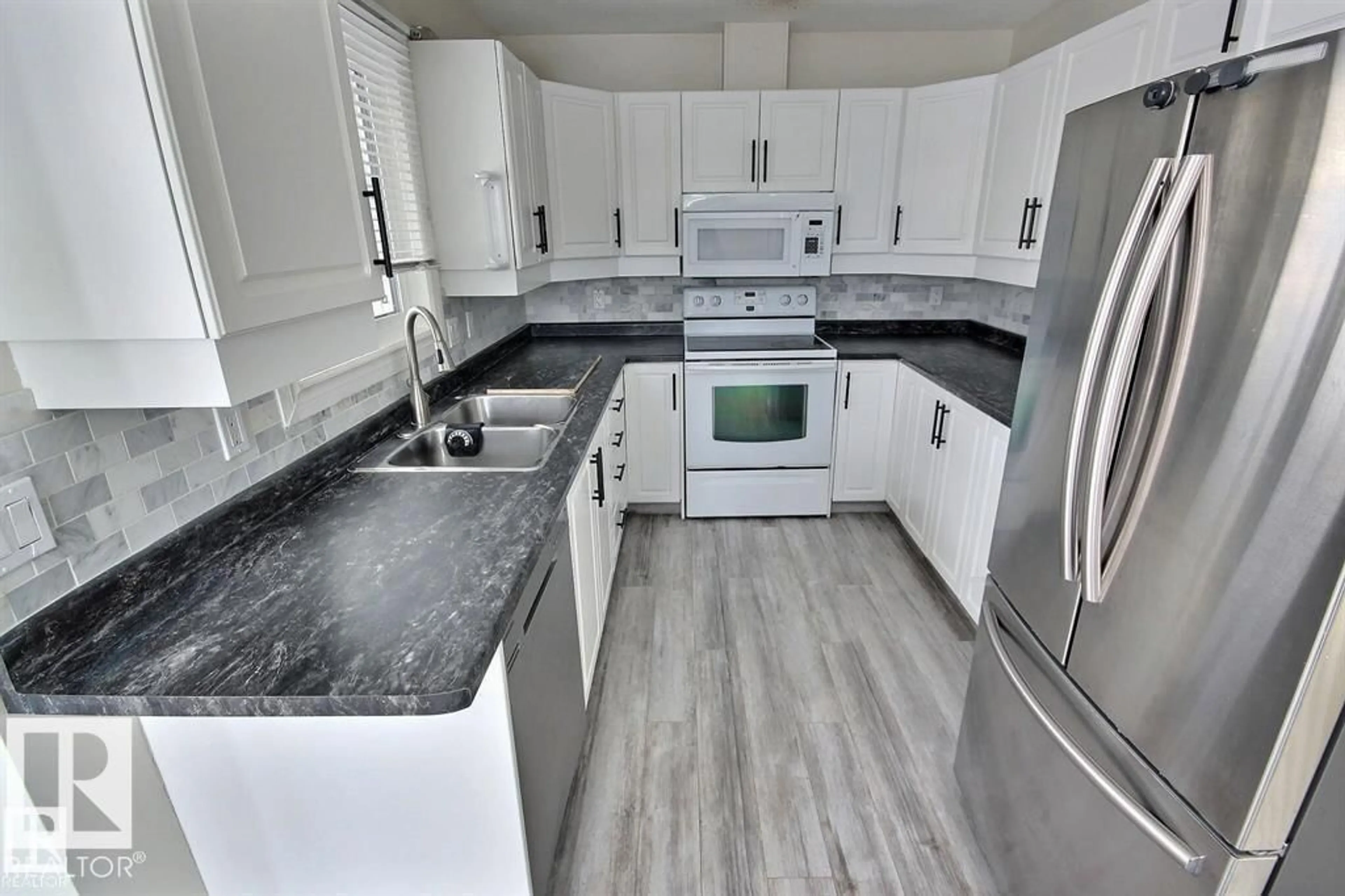 Unknown for 9457 156 ST, Edmonton Alberta T5R1Z5