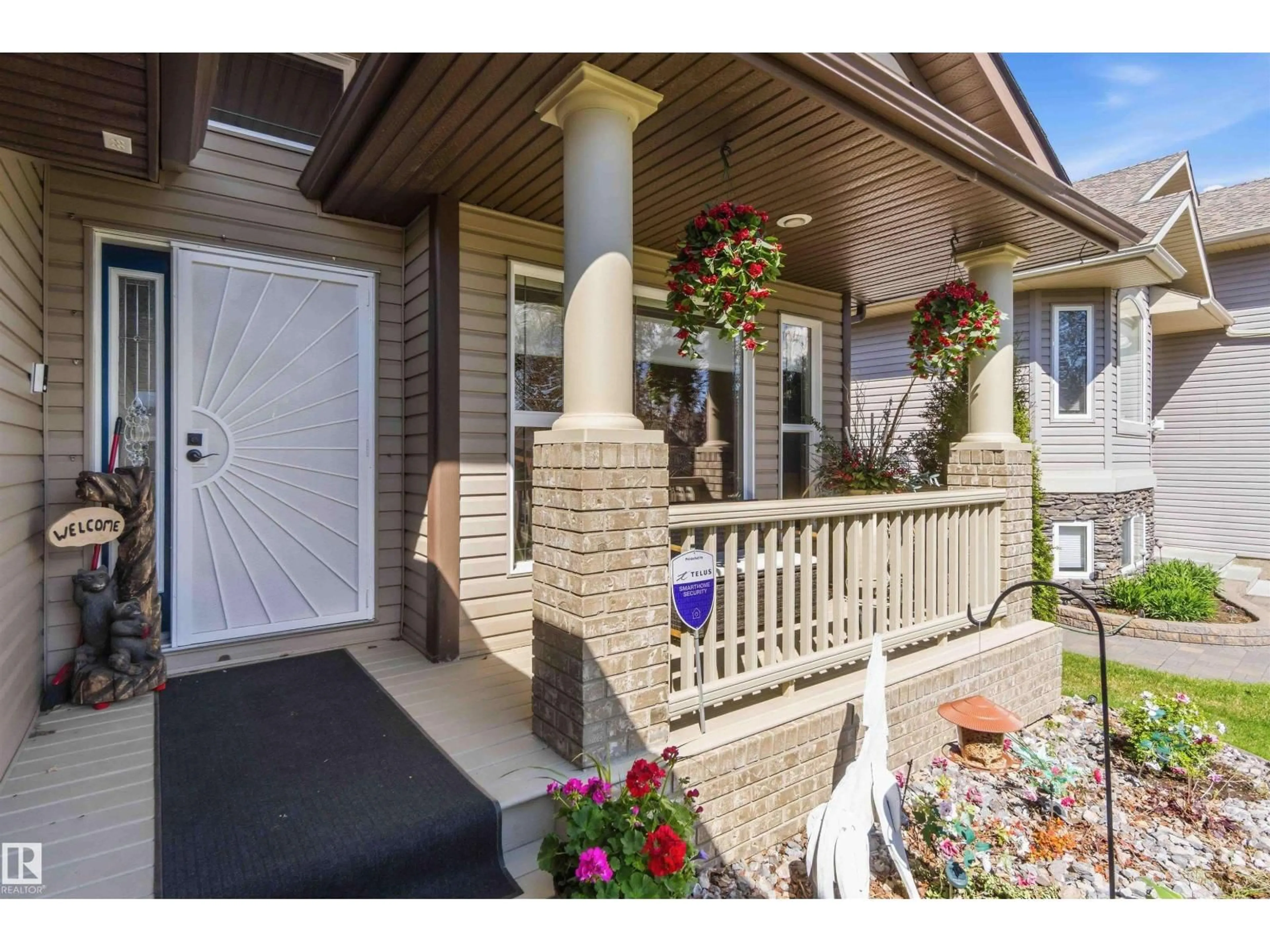 Indoor entryway for 61 LINKSIDE BLVD, Spruce Grove Alberta T7X4A6