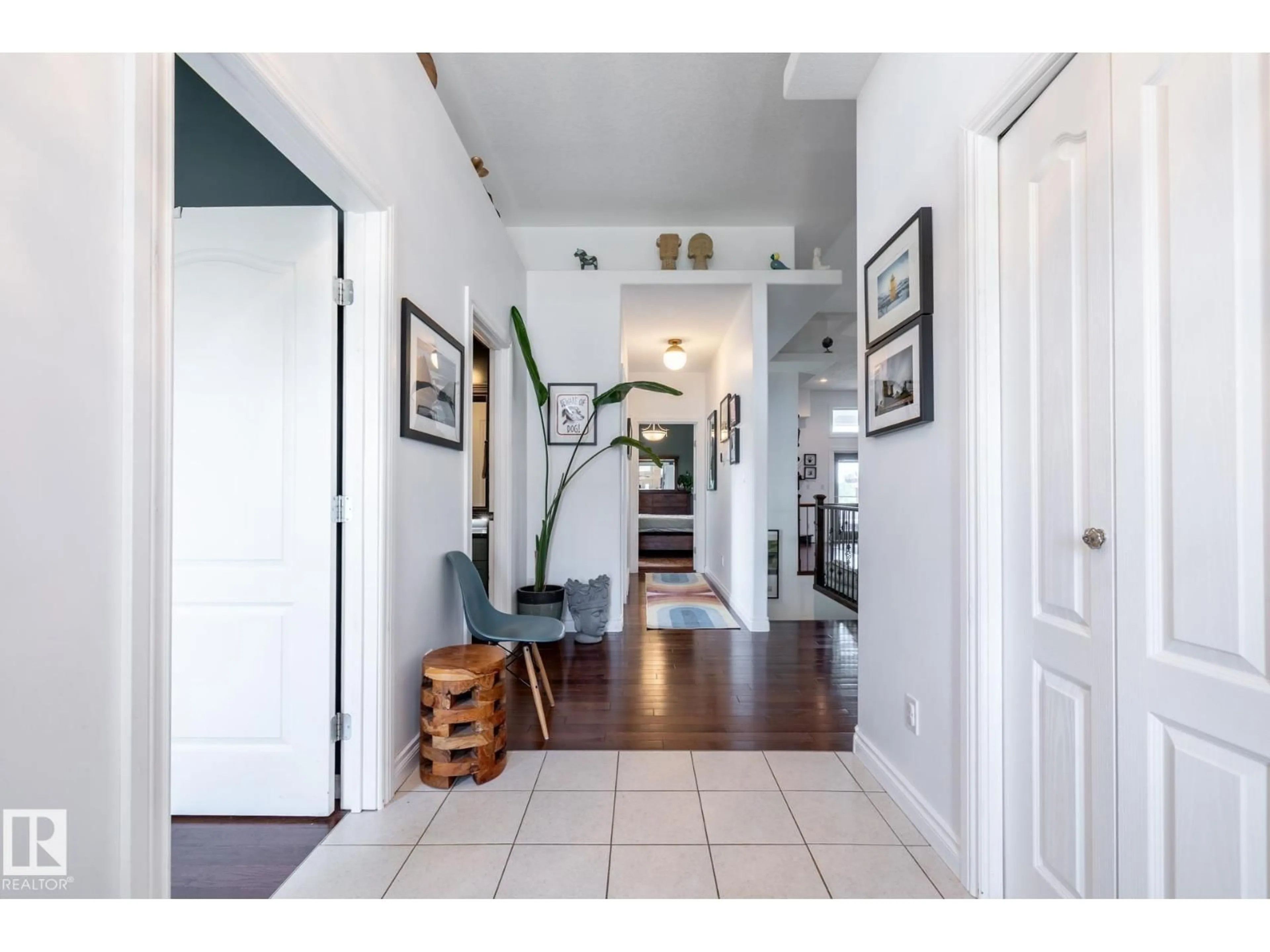 Indoor entryway for 4447 YEOMAN DR, Onoway Alberta T0E1V0