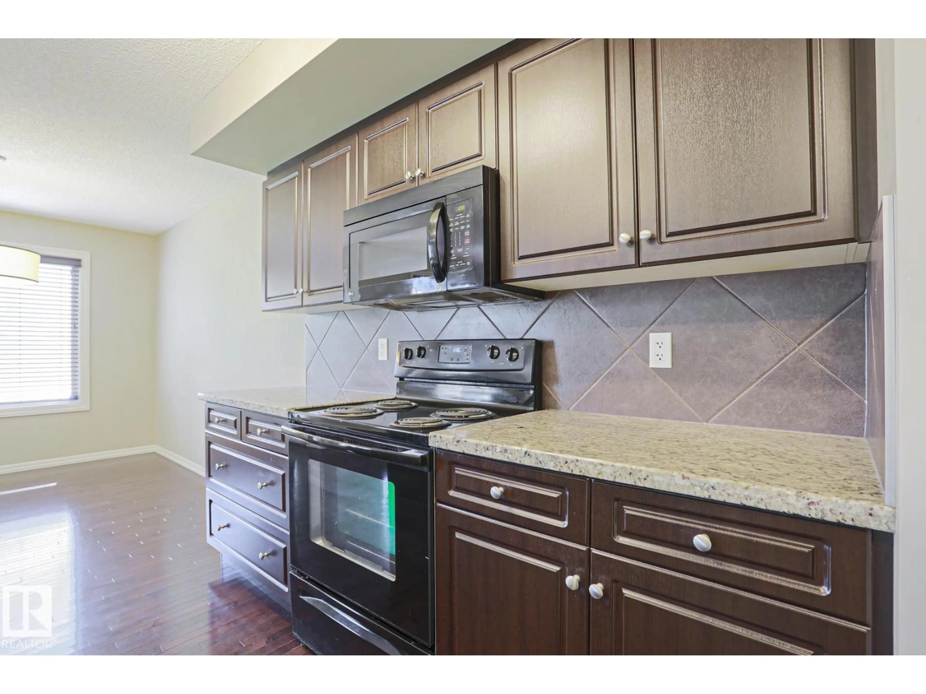 Standard kitchen, unknown for 6215 60 ST, Beaumont Alberta T4X0J3