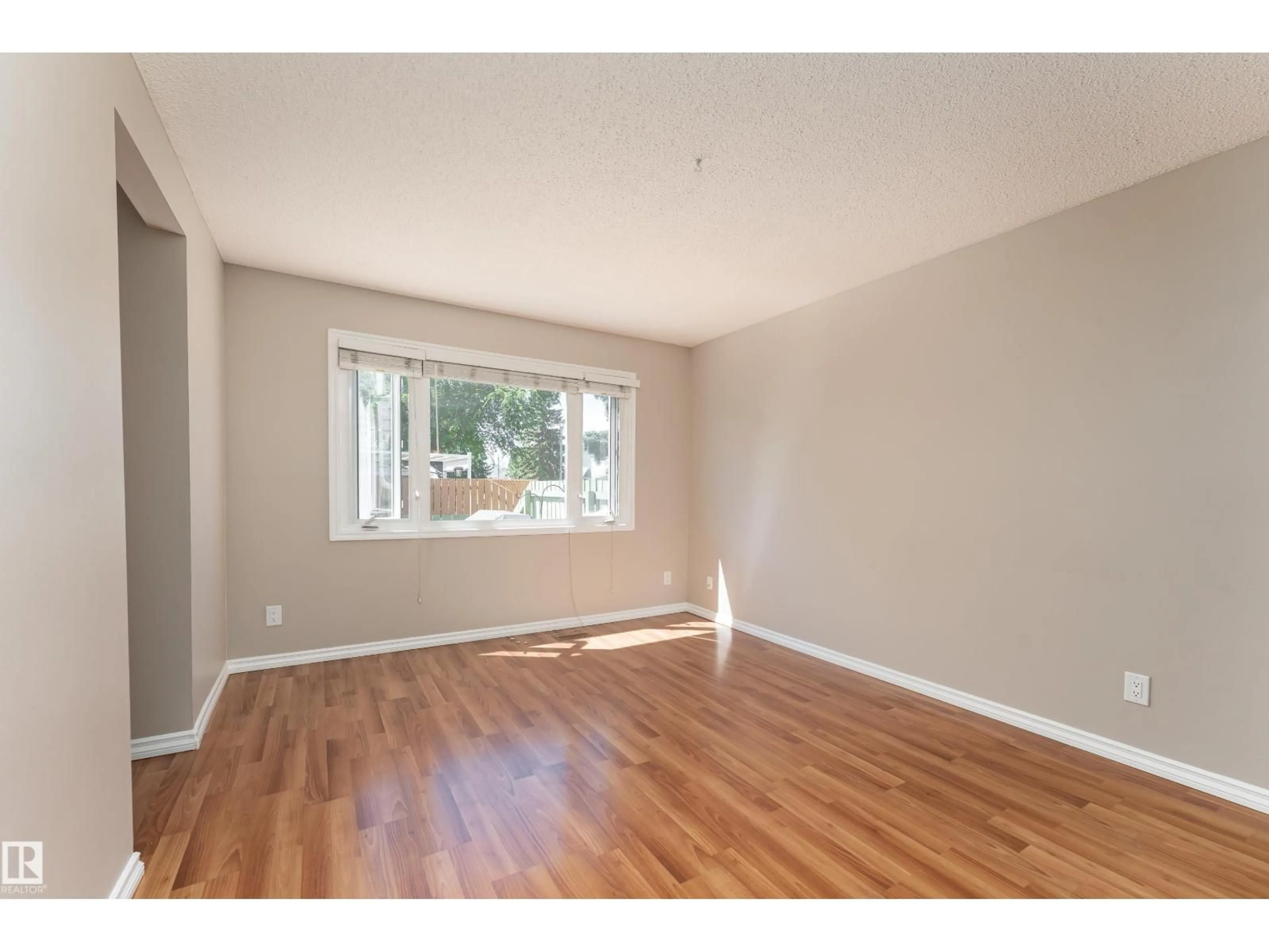 A pic of a room for 16B CALLINGWOOD CO, Edmonton Alberta T5T0H5