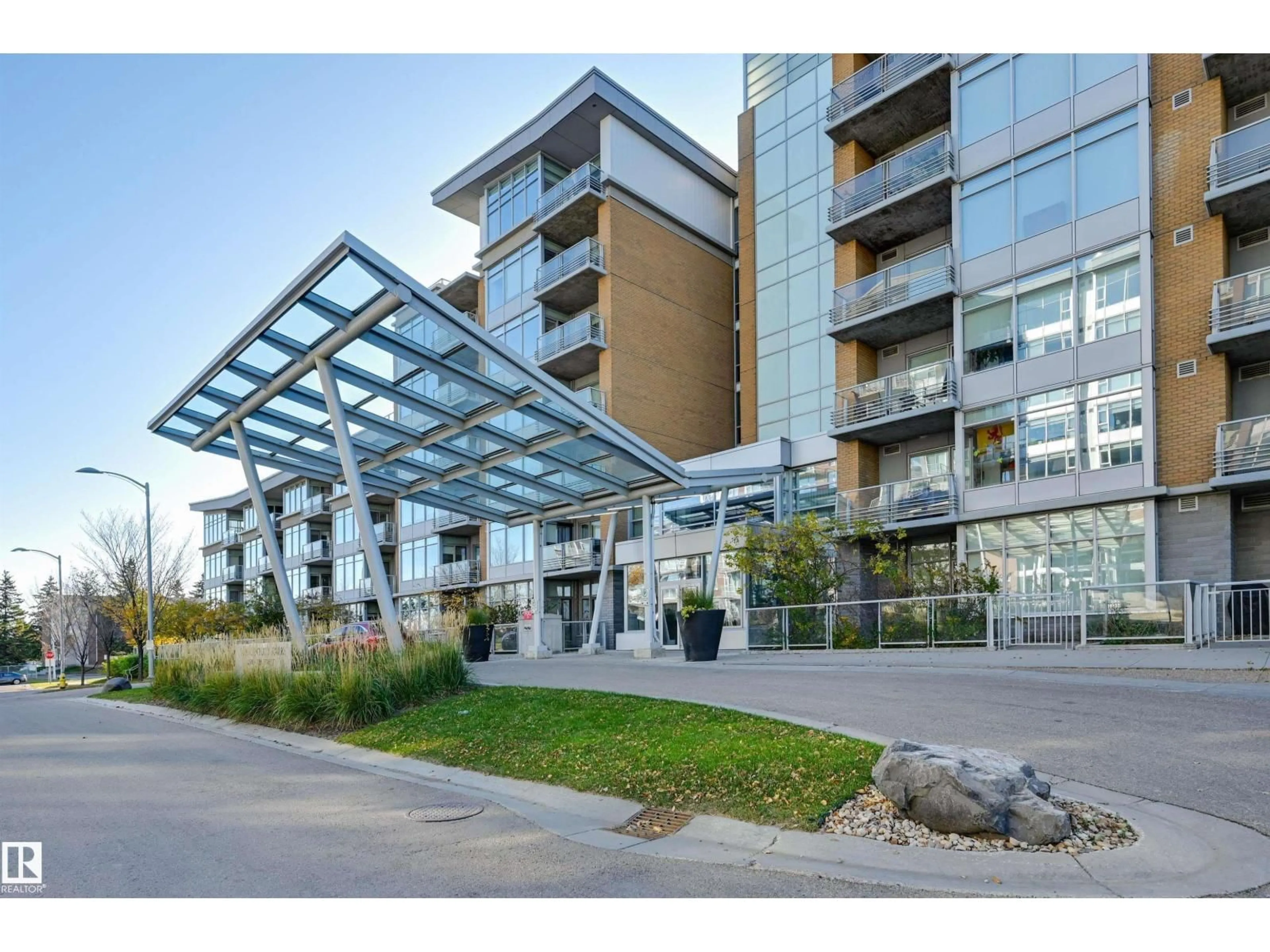 Indoor foyer for #504 - 2510 109 ST, Edmonton Alberta T6J2X1
