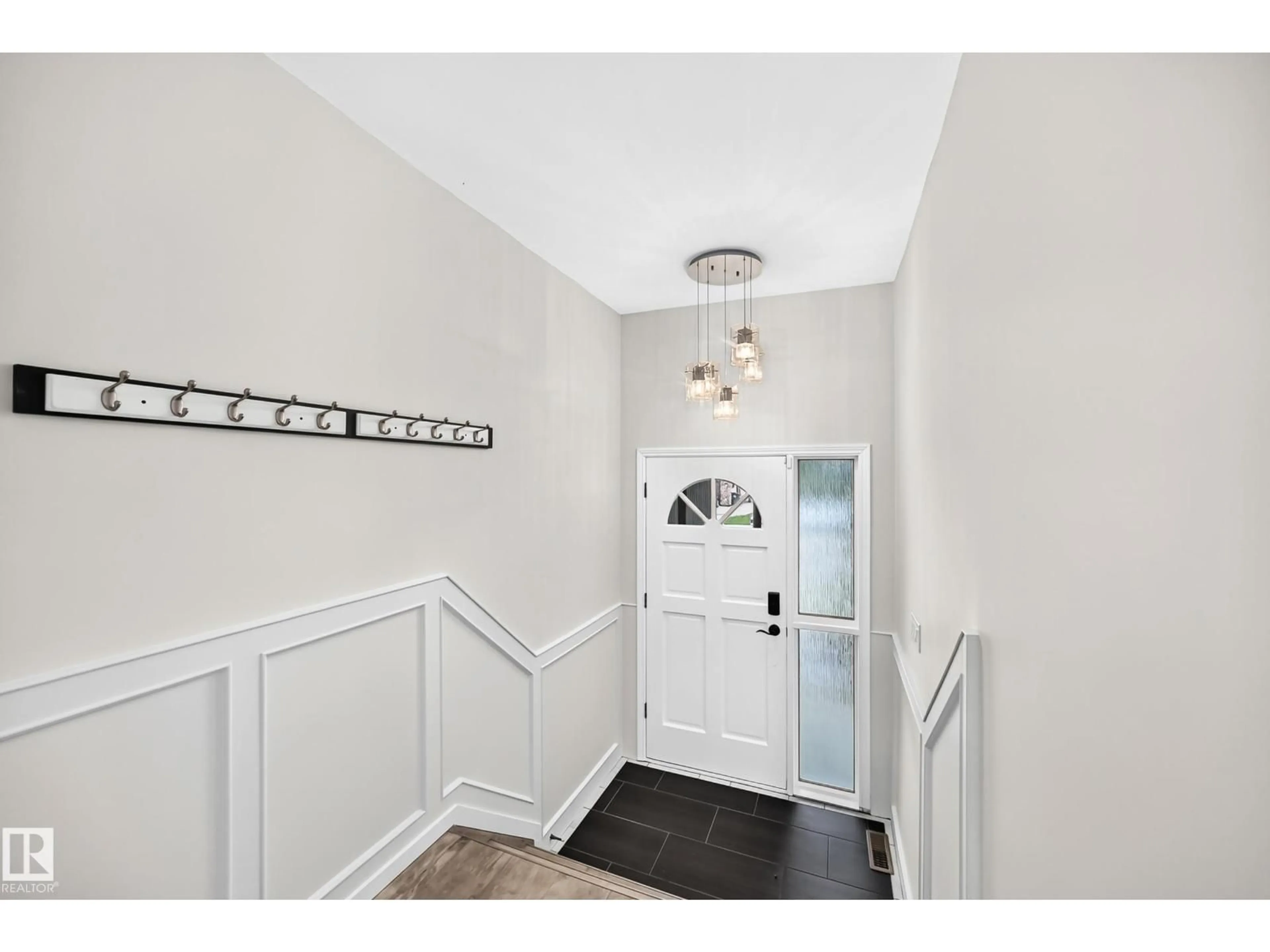 Indoor entryway for 10 ADAMIC CR, Leduc Alberta T9E5J4