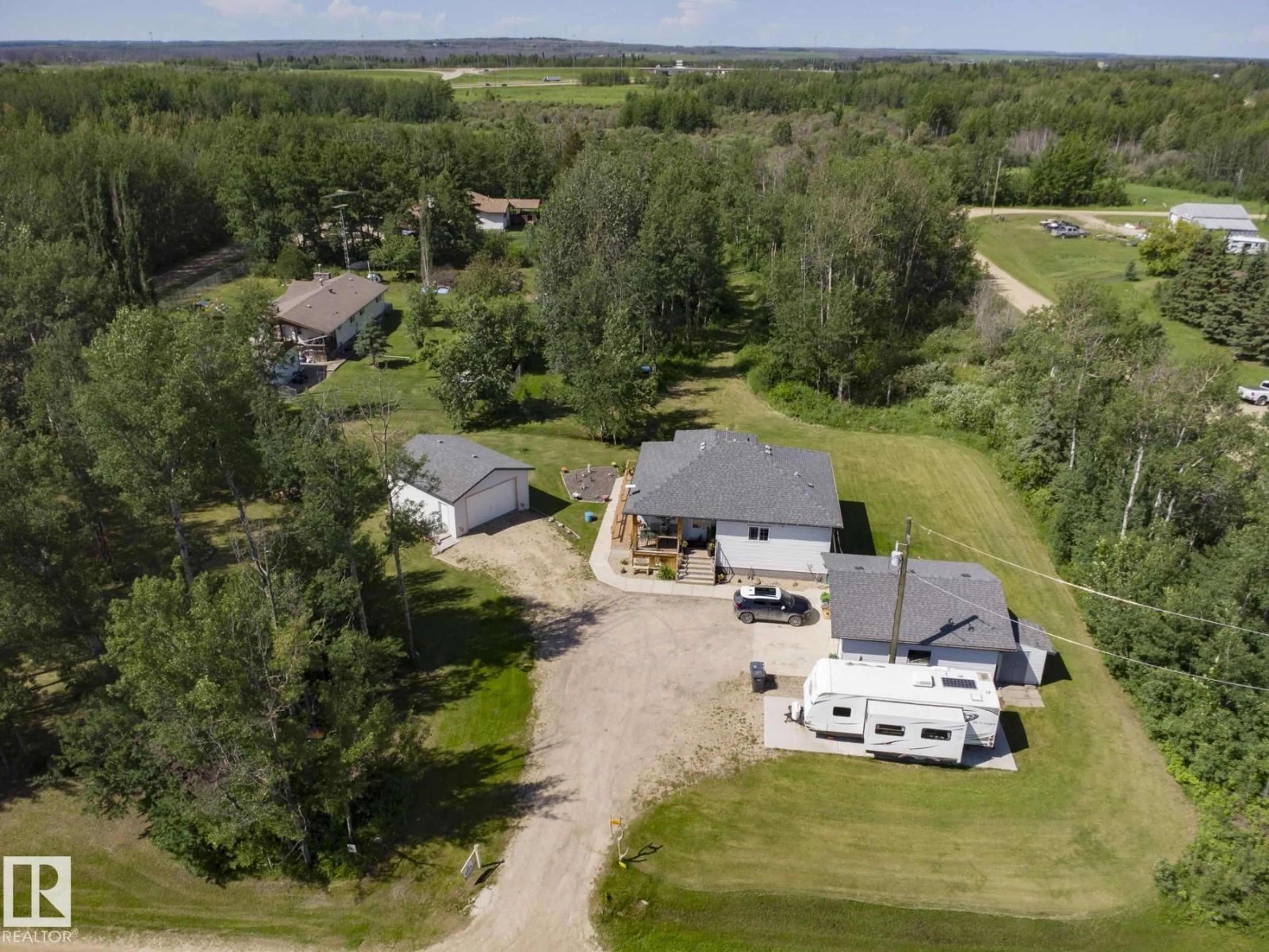 A pic from outside/outdoor area/front of a property/back of a property/a pic from drone, unknown for 8 MAIN ST, Entwistle Alberta T0E0S0