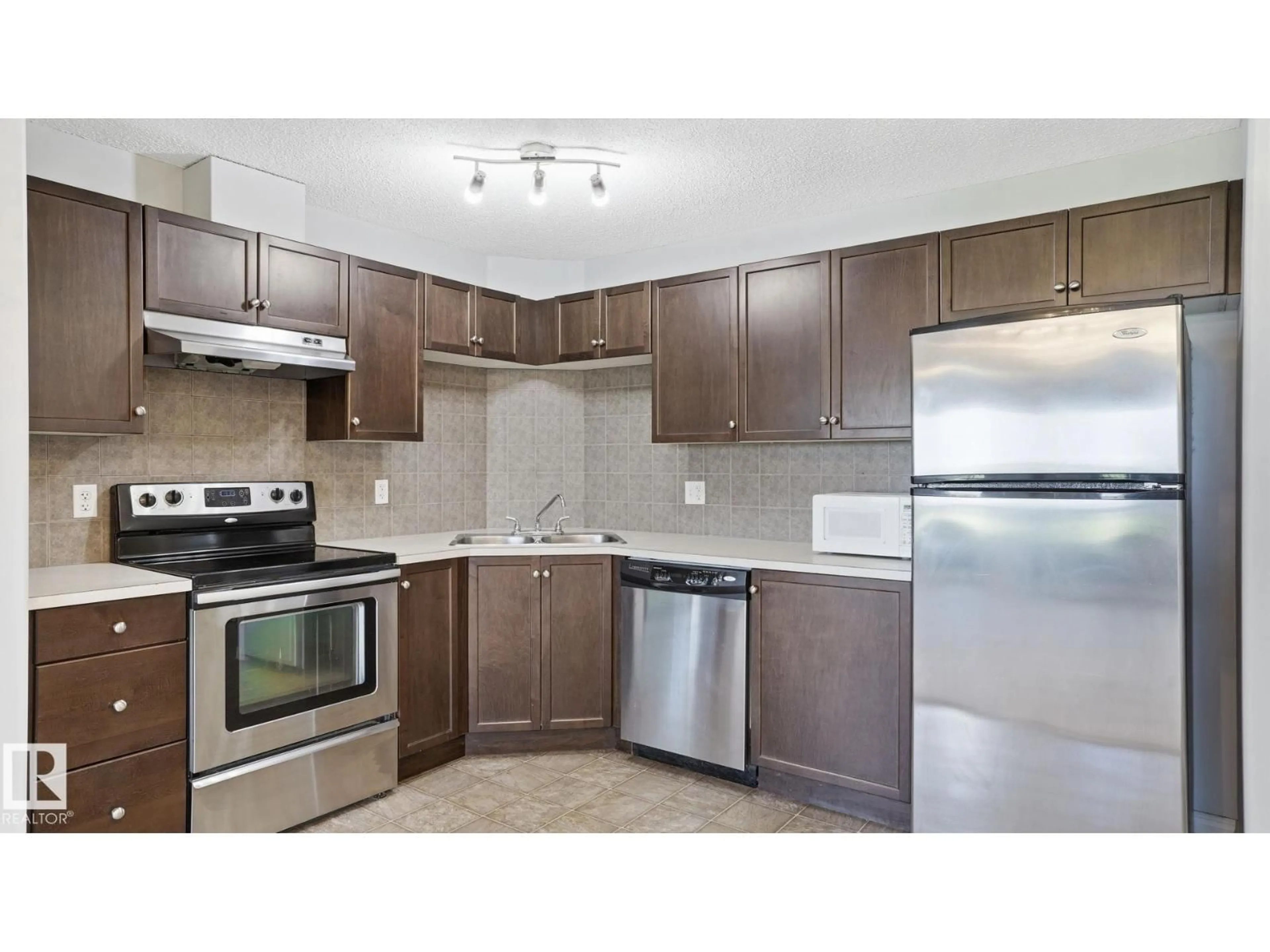 Standard kitchen, unknown for 7327 - 7319 SOUTH TERWILLEGAR DR, Edmonton Alberta T6R0M2