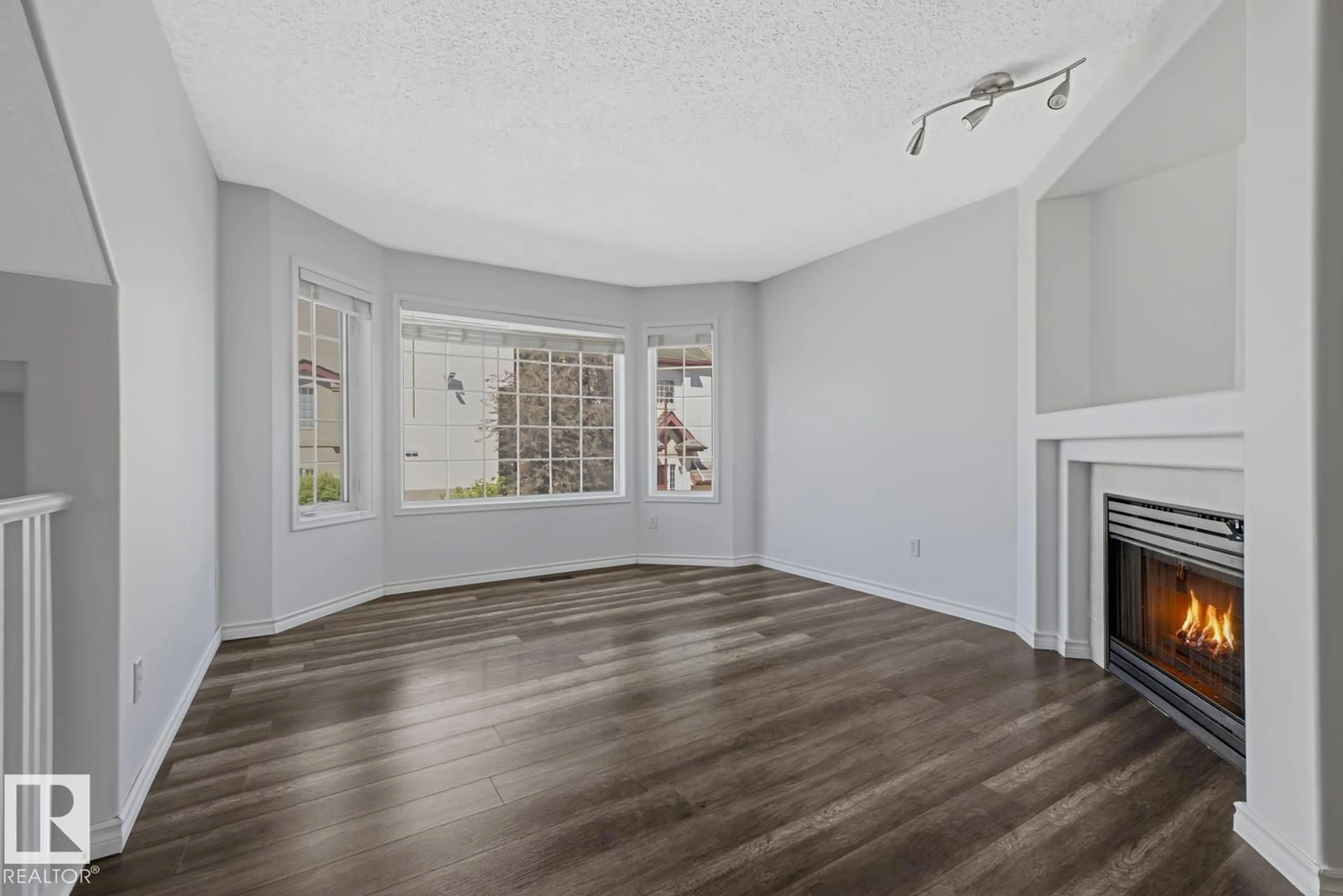 A pic of a room for #6 - 1237 CARTER CREST RD, Edmonton Alberta T6R2R2
