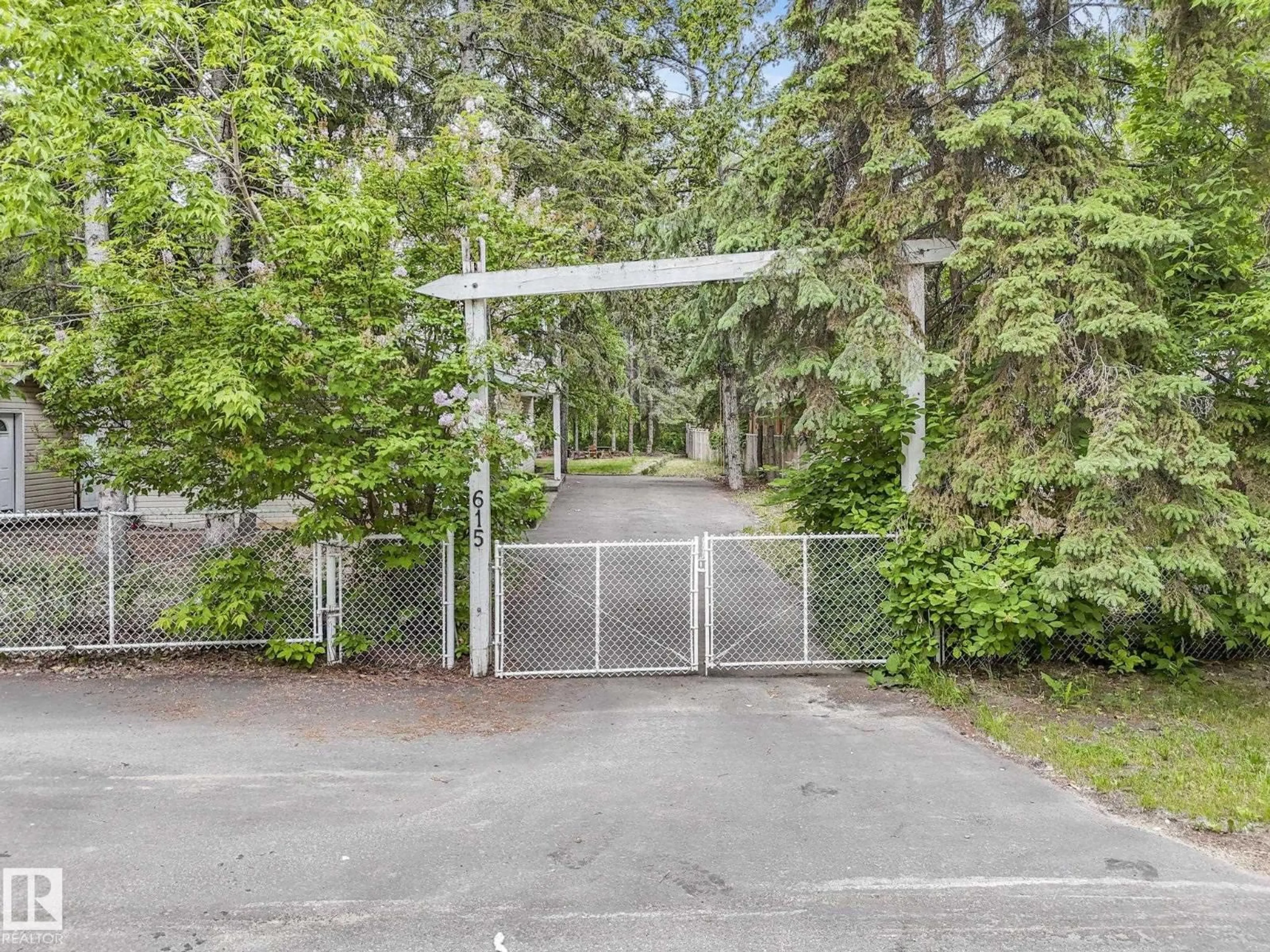 Unknown for 615 ASH ST, Rural Sturgeon County Alberta T8R0K4