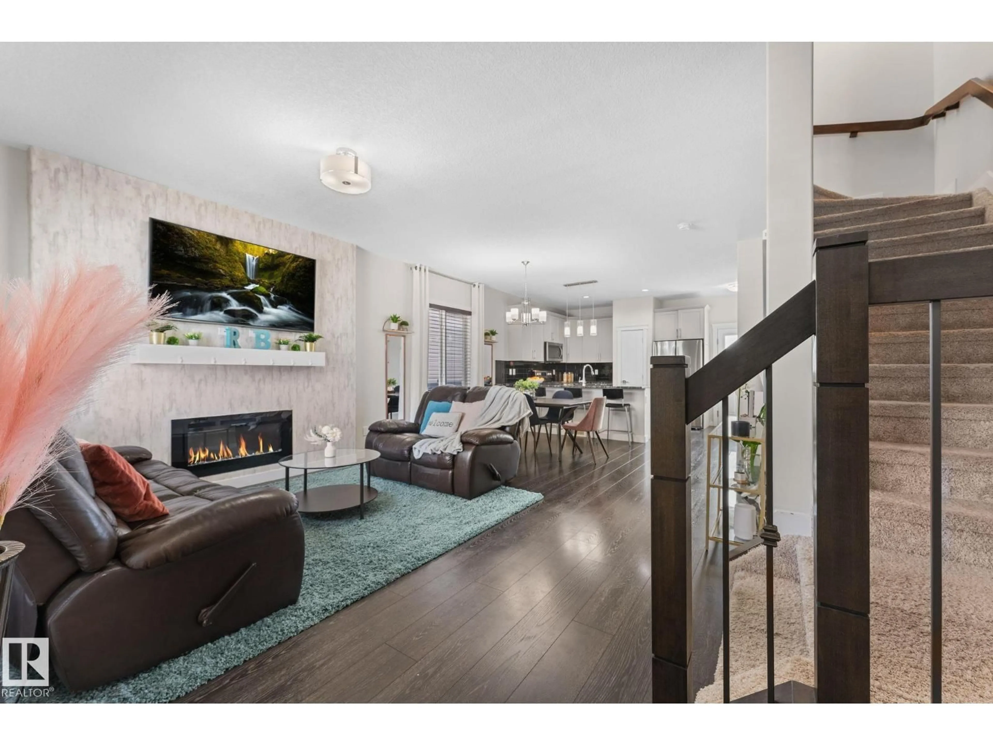 Unknown for 6689 CARDINAL RD, Edmonton Alberta T6W2Y4