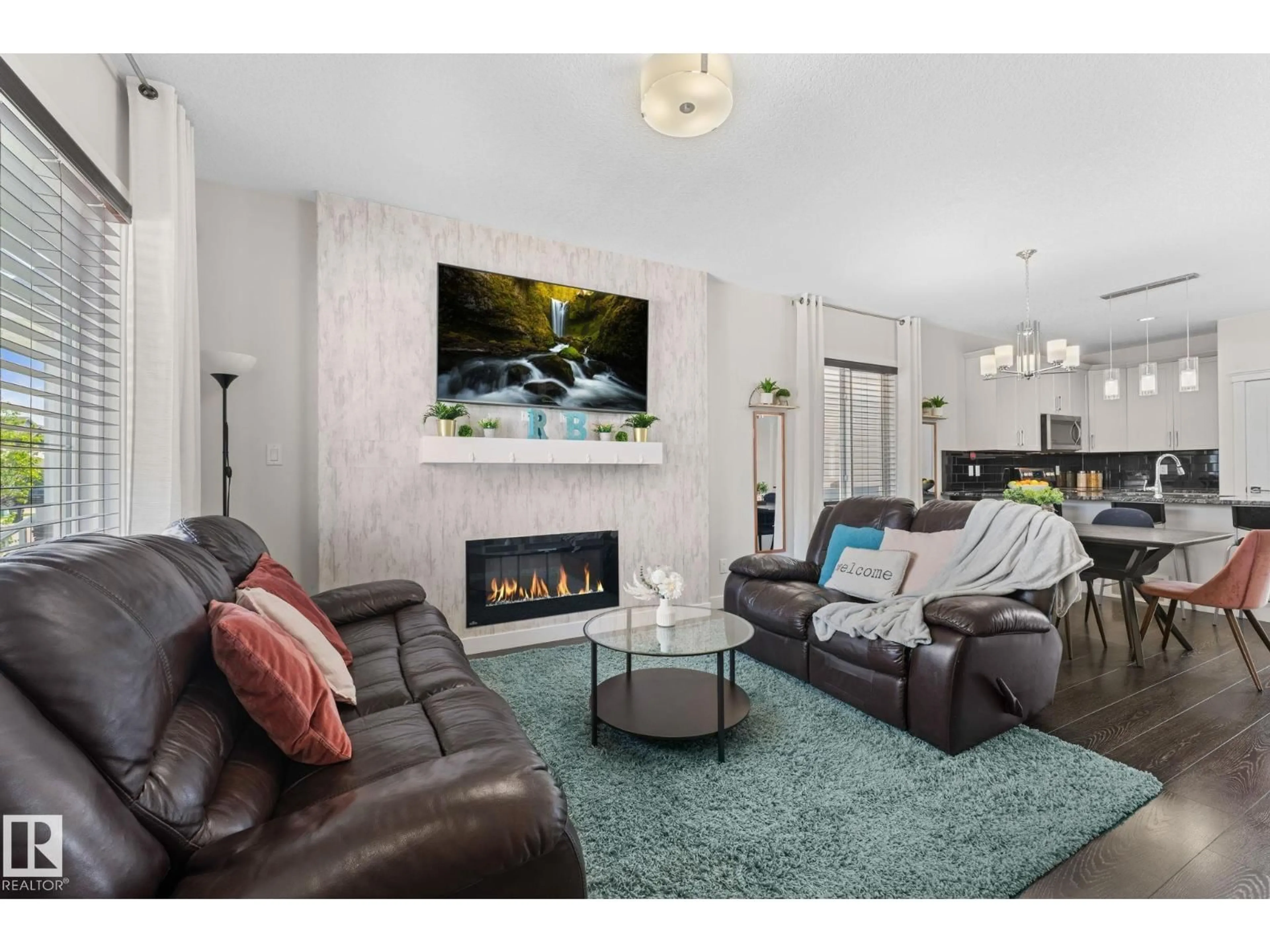 Living room with furniture, unknown for 6689 CARDINAL RD, Edmonton Alberta T6W2Y4