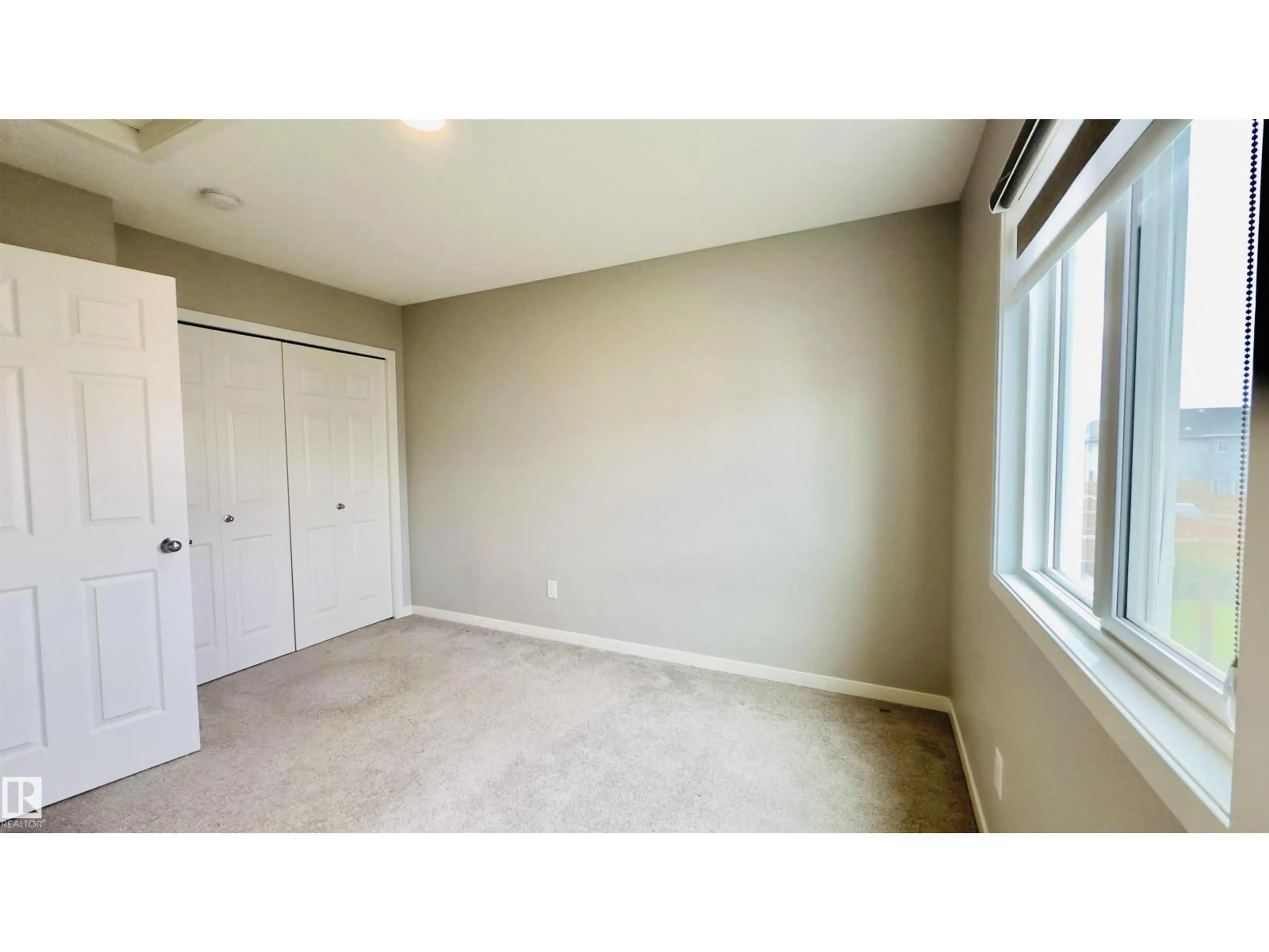 A pic of a room for 9871 226 ST, Edmonton Alberta T5T7V2