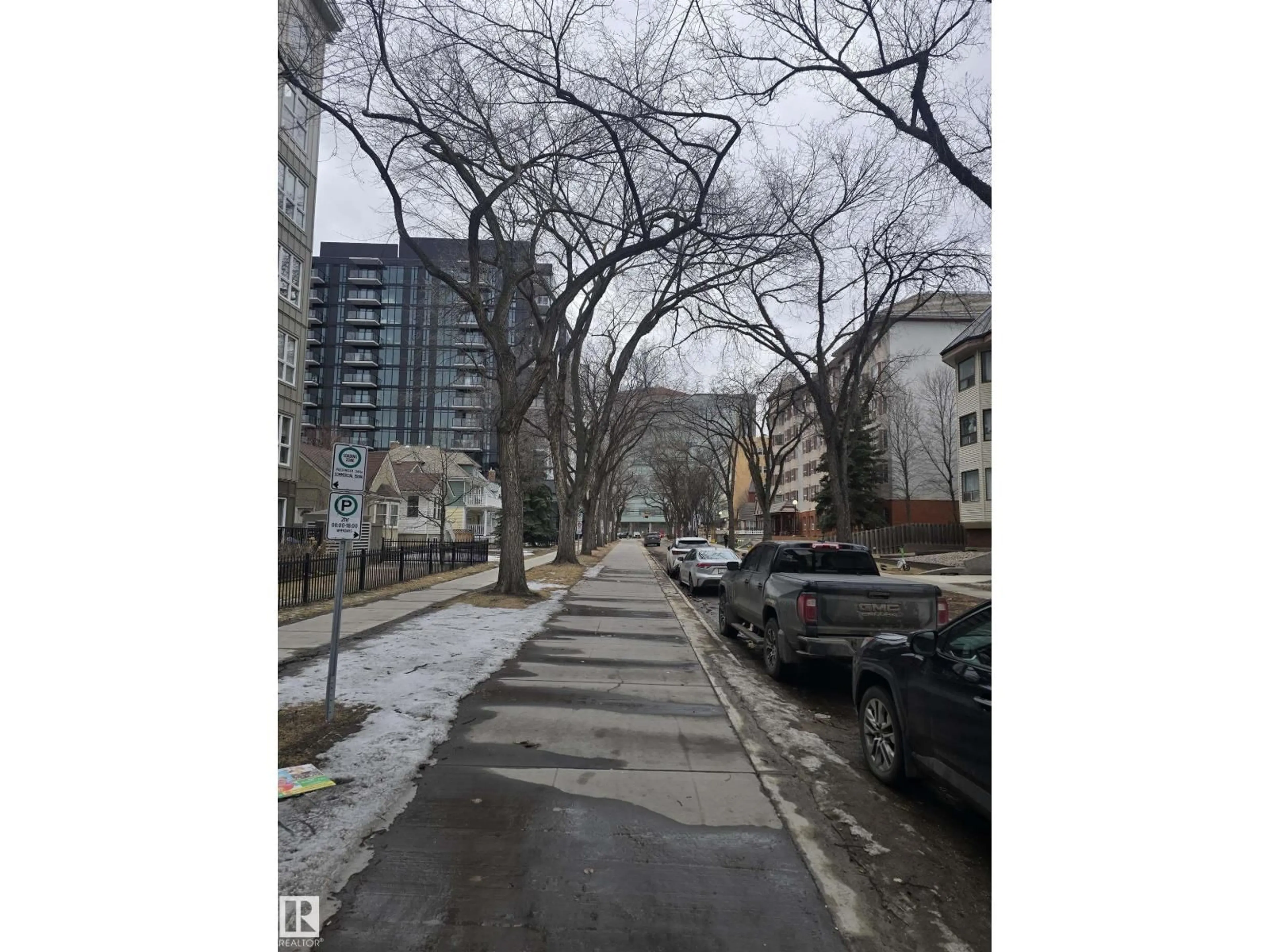 Blurry image for #105 - 11109 84 AV, Edmonton Alberta T6G2W4