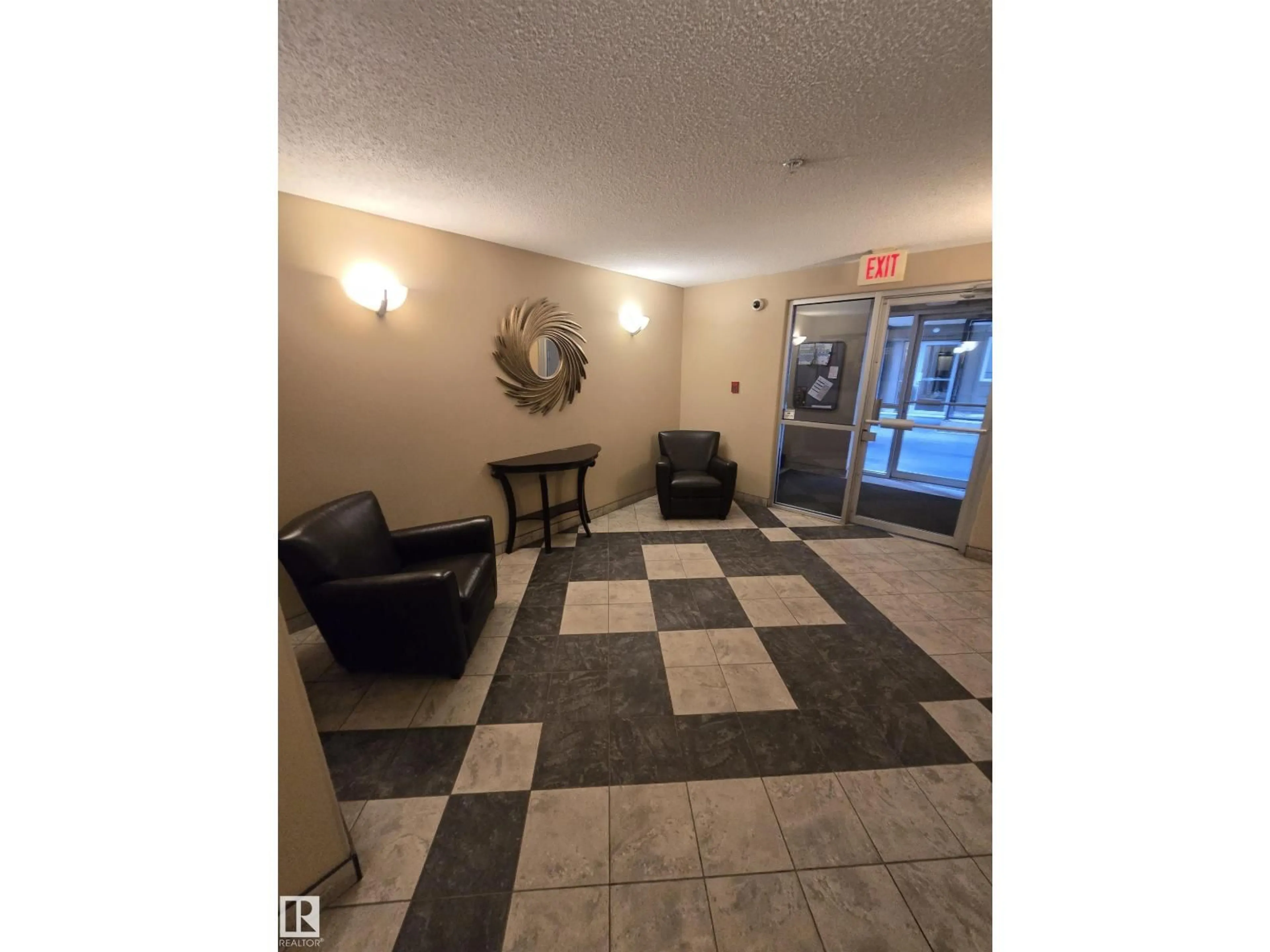 Lobby for #105 - 11109 84 AV, Edmonton Alberta T6G2W4