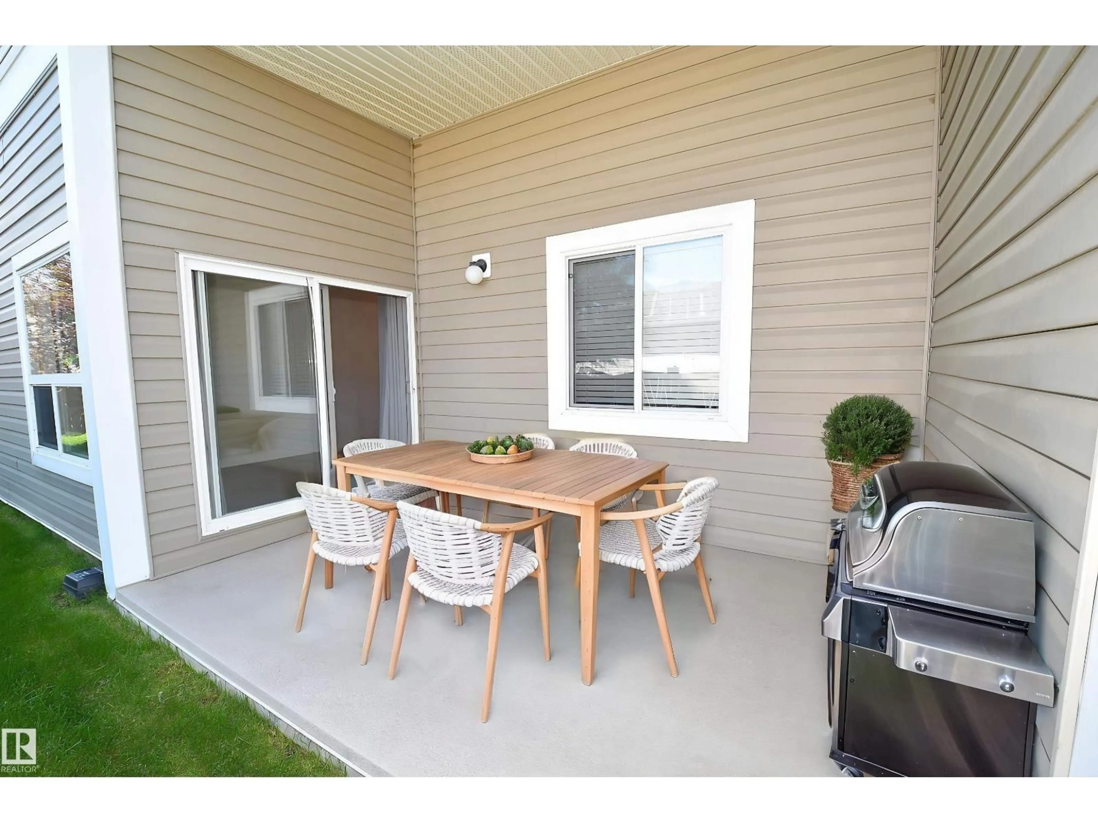 Patio, street for #103 - 4310 33 ST, Stony Plain Alberta T7Z0A8