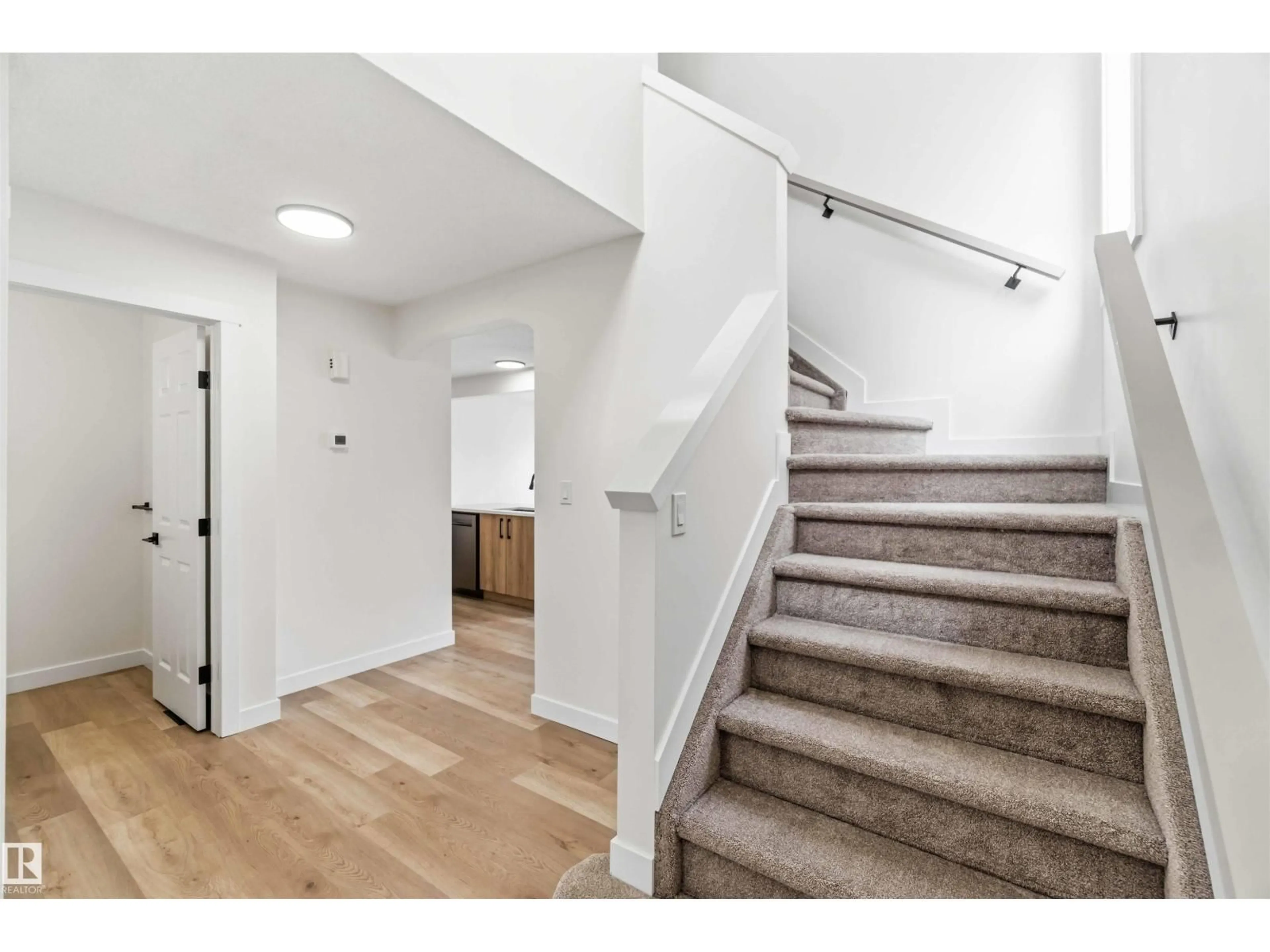 Stairs for 299 WESTWOOD, Fort Saskatchewan Alberta T8L4N5