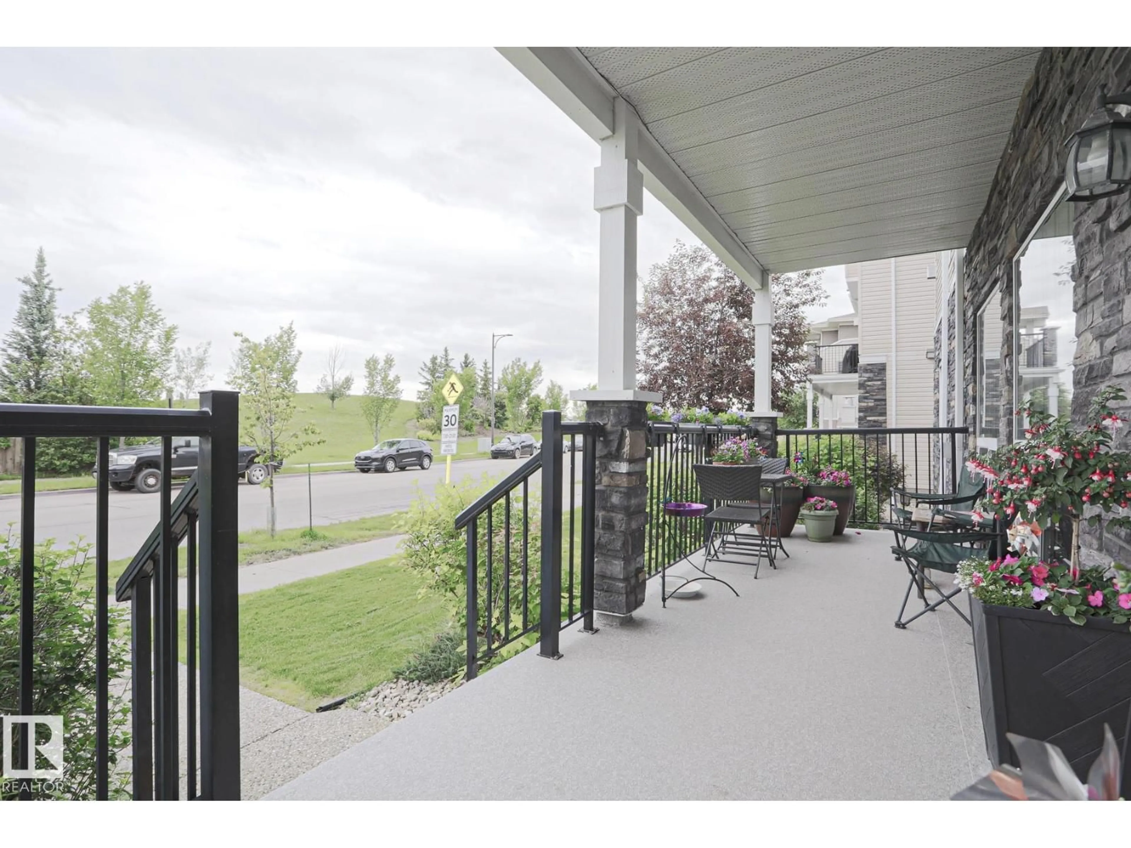 Patio, water/lake/river/ocean view for 13 7293 SOUTH TERWILLEGAR DR, Edmonton Alberta T6R0N5