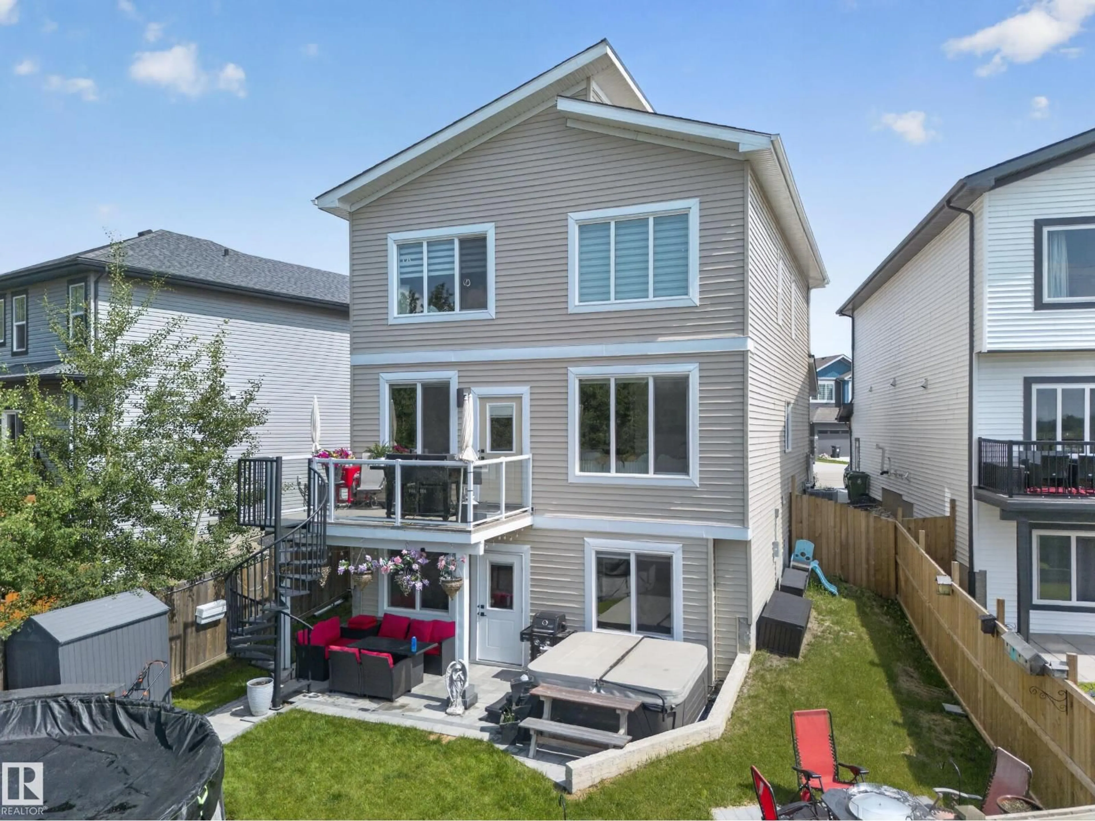 A pic from outside/outdoor area/front of a property/back of a property/a pic from drone, unknown for 626 ASTORIA WAY, Devon Alberta T9G0M3