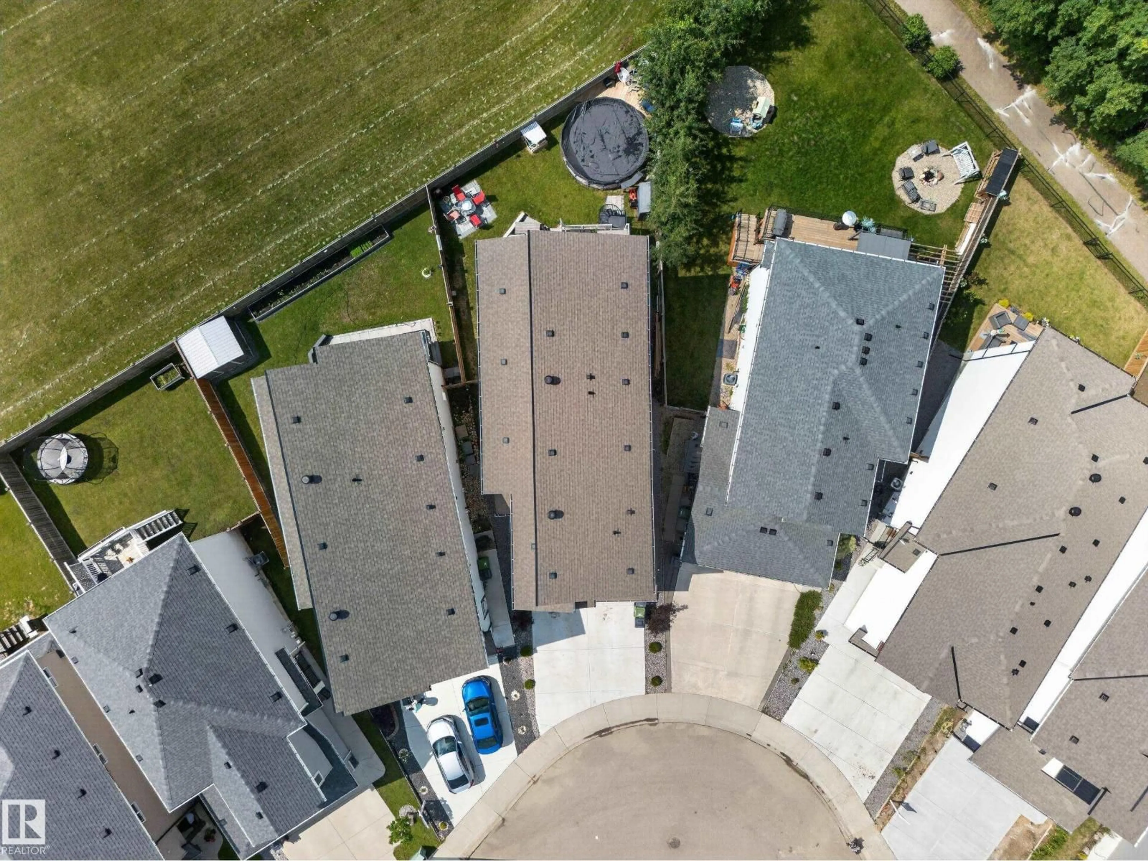 A pic from outside/outdoor area/front of a property/back of a property/a pic from drone, city buildings view from balcony for 626 ASTORIA WAY, Devon Alberta T9G0M3
