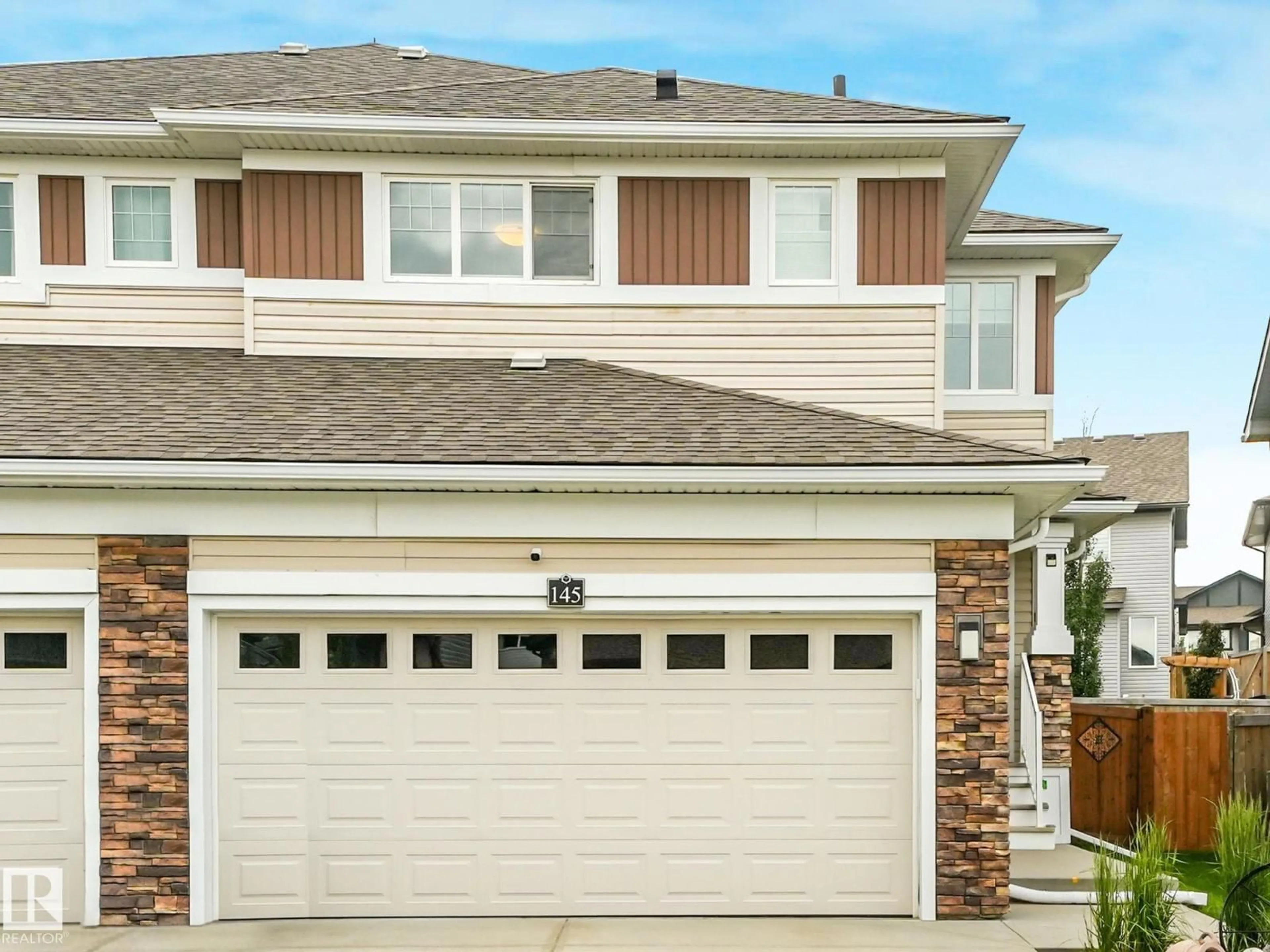 Home with vinyl exterior material, street for 145 SUMMERSTONE LN, Sherwood Park Alberta T8H0Y4