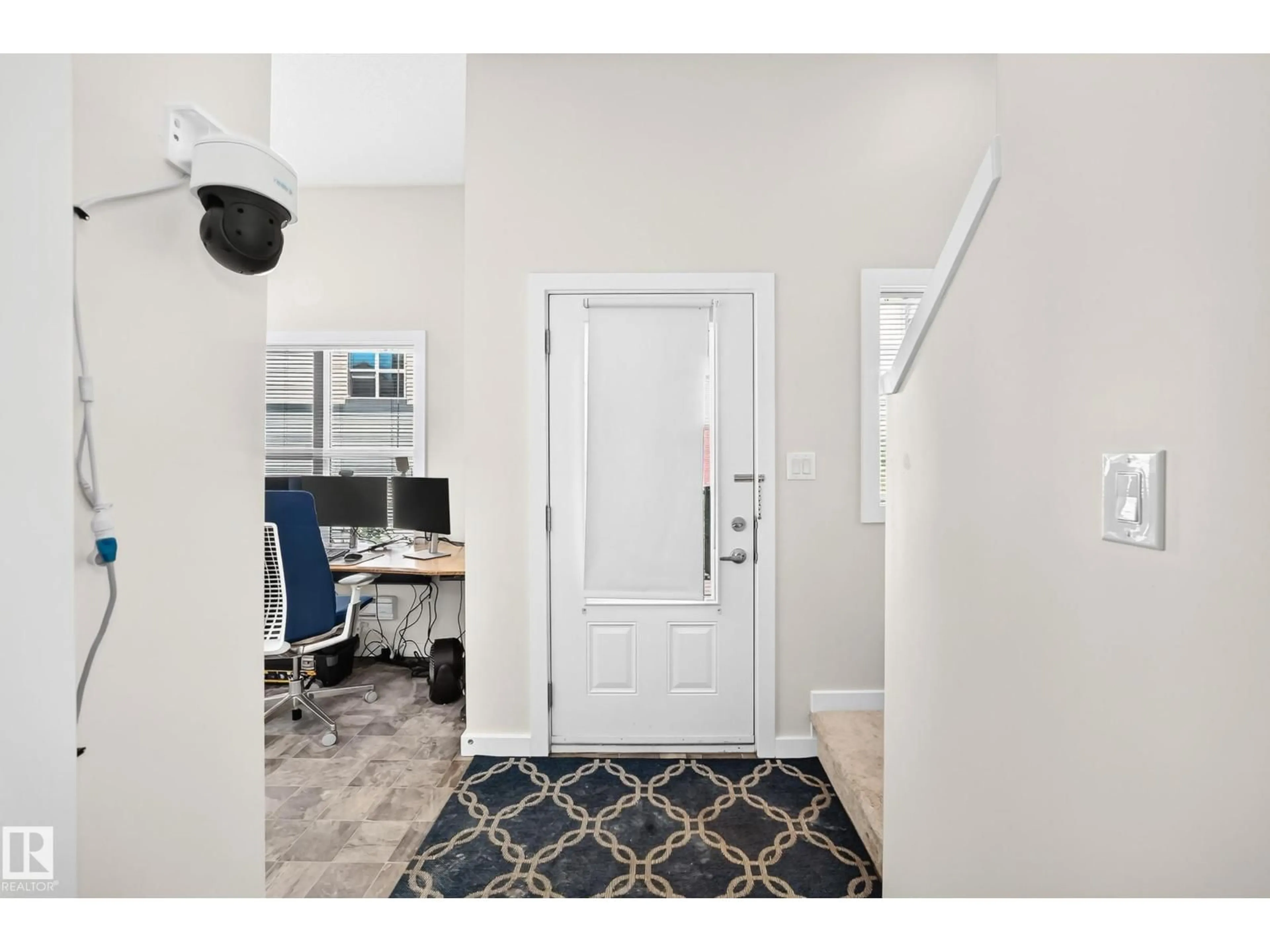 Indoor entryway for #118 - 655 WATT BV, Edmonton Alberta T6X0Y2