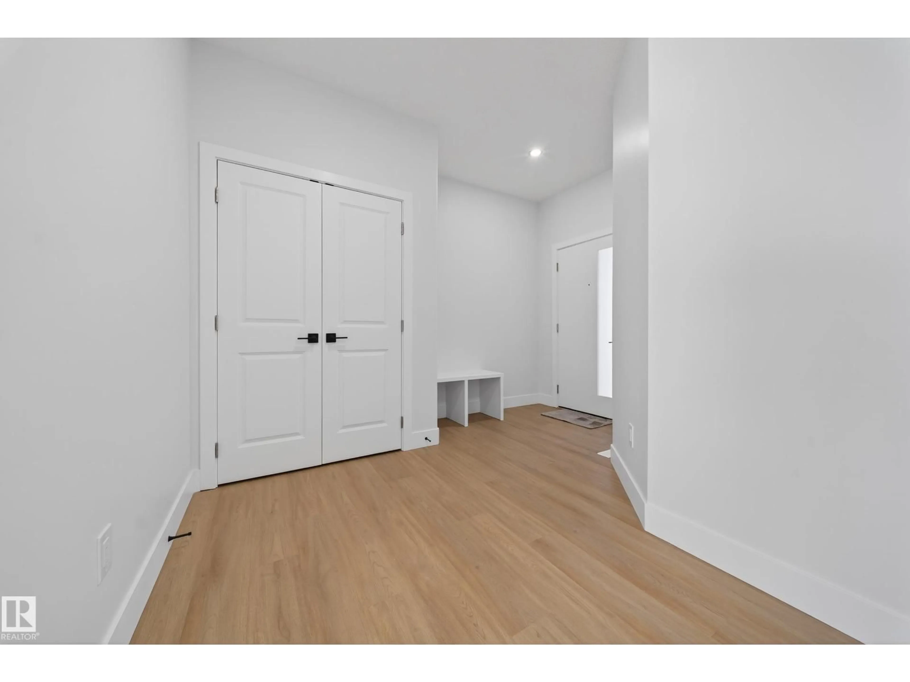 Indoor entryway for 461 CRYSTAL CREEK LINK, Leduc Alberta T9E0X6