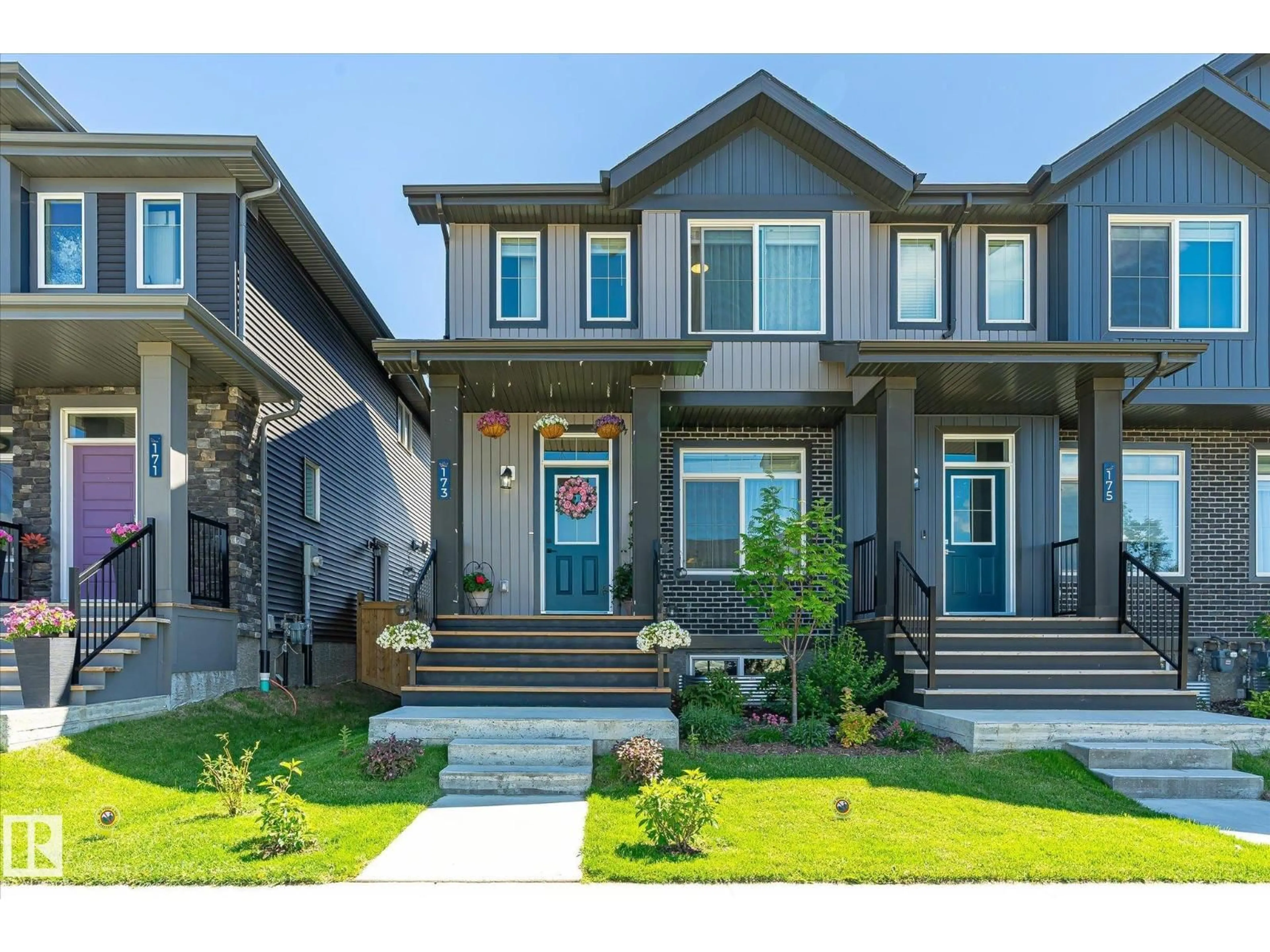 Home with vinyl exterior material, street for 173 KINGLET BV, Edmonton Alberta T5S0S6