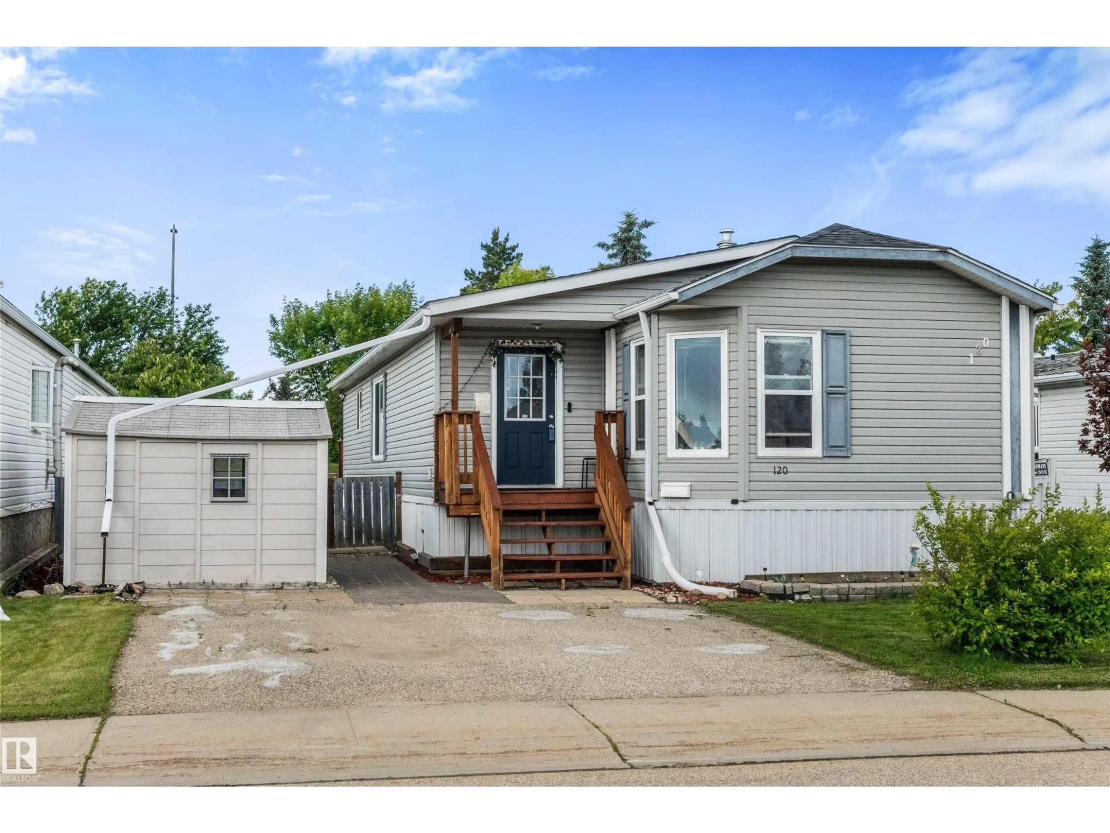Home with vinyl exterior material, street for 120 SPRINGFIELD CR, Spruce Grove Alberta T7X3H8