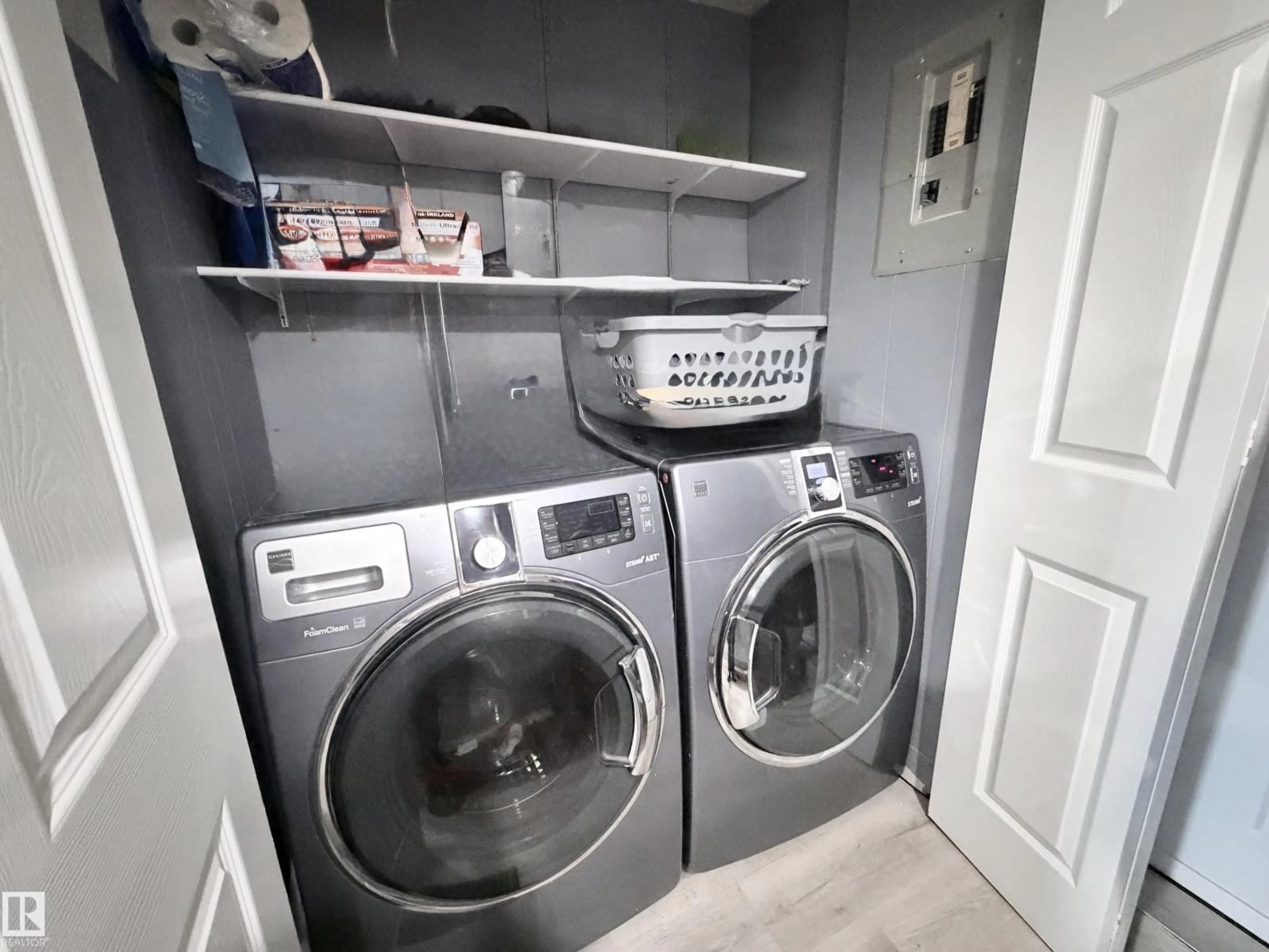 Laundry room for 2 ROUND ROAD, Edmonton Alberta T6P1B3
