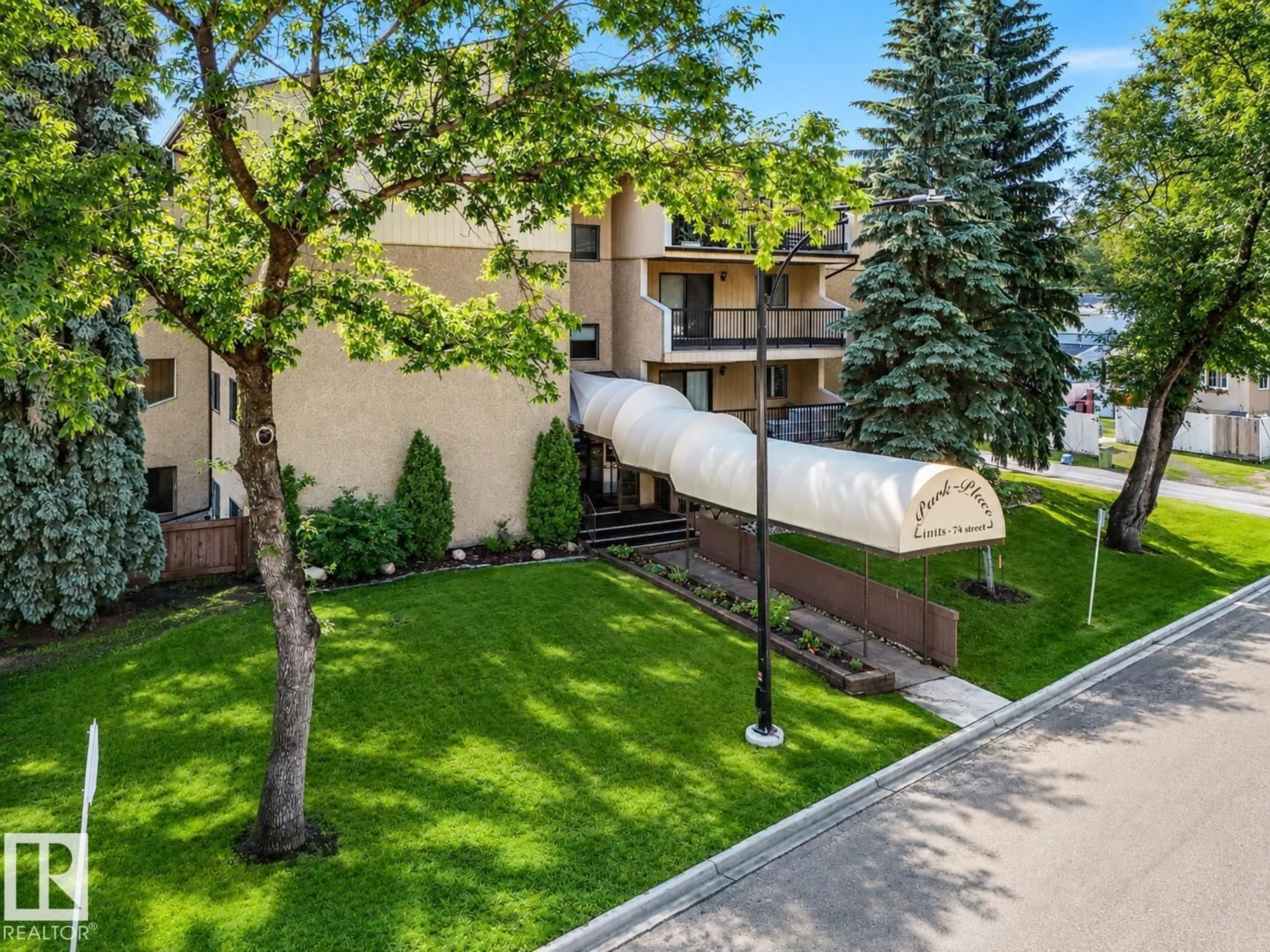 Patio, mountain view for #403 - 11115 74 ST, Edmonton Alberta T5B4S4